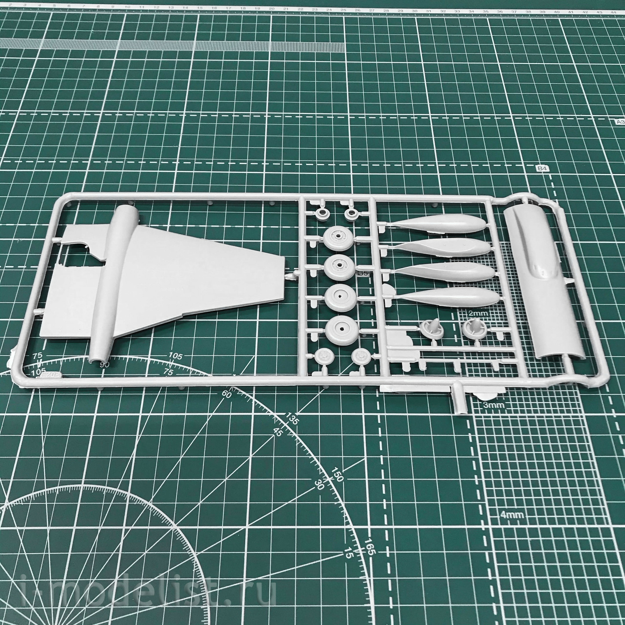 72023 ARK-models 1/72 Canberra Medium bomber