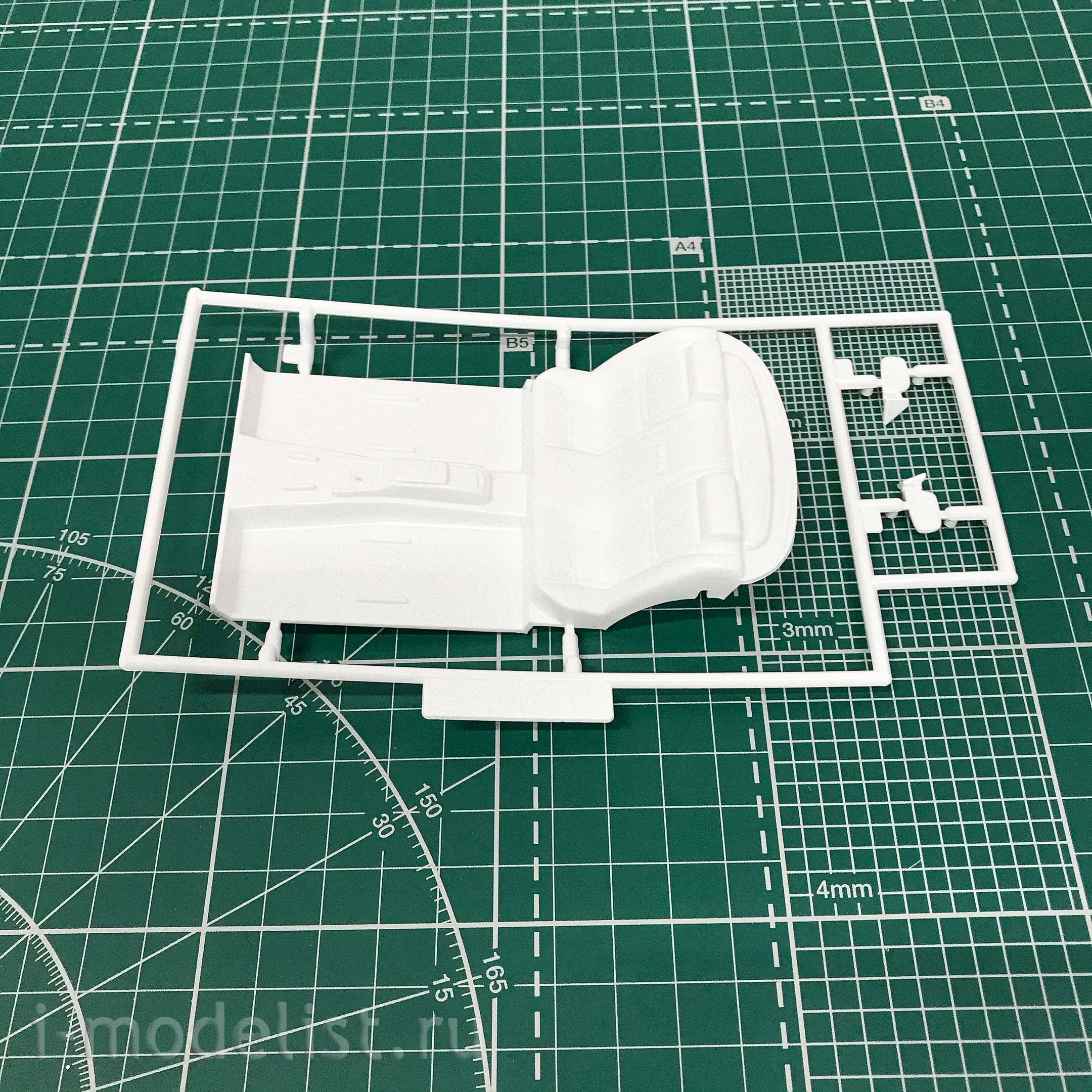 05925 Aoshima 1/24 Toyota Cresta JZX81 2.5 Super Lucent G '90