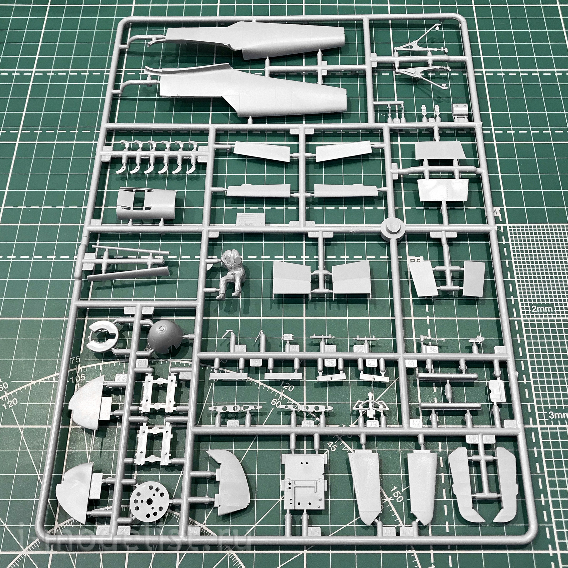 4802 Zvezda 1/48 German fighter 