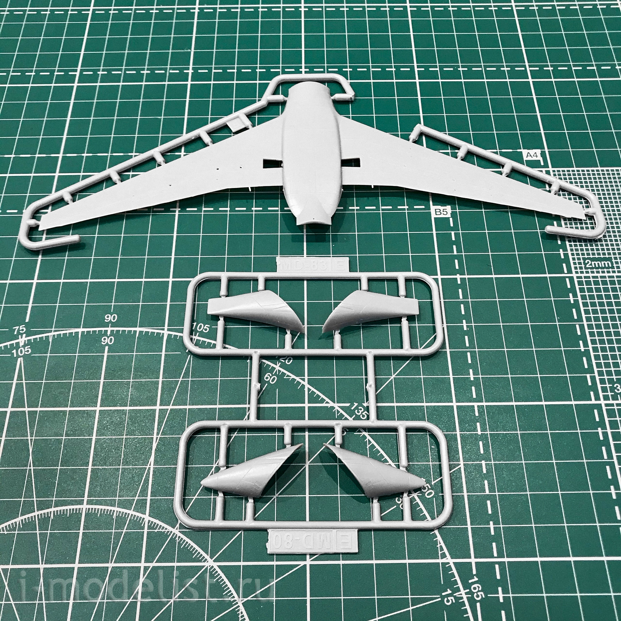 144111-2 Orient Express 1/144 Airliner MD-80 early USAir (Limited Edision)