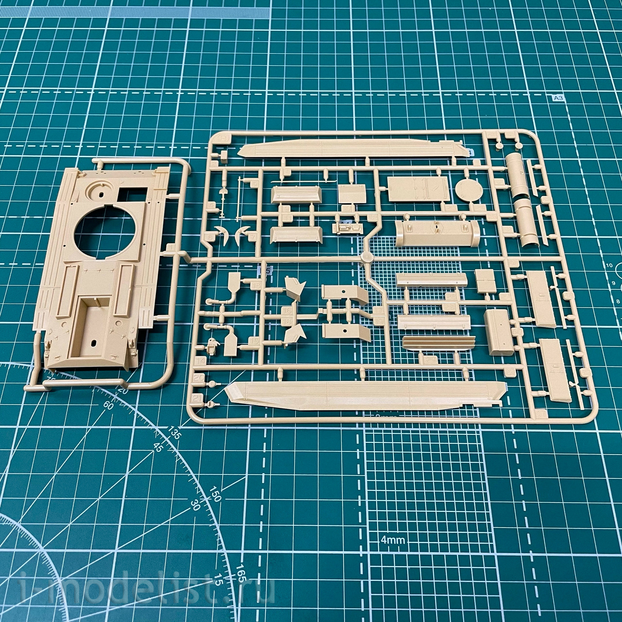 32541 Tamiya 1/48 British cruiser tank Crusader Mk.I/II