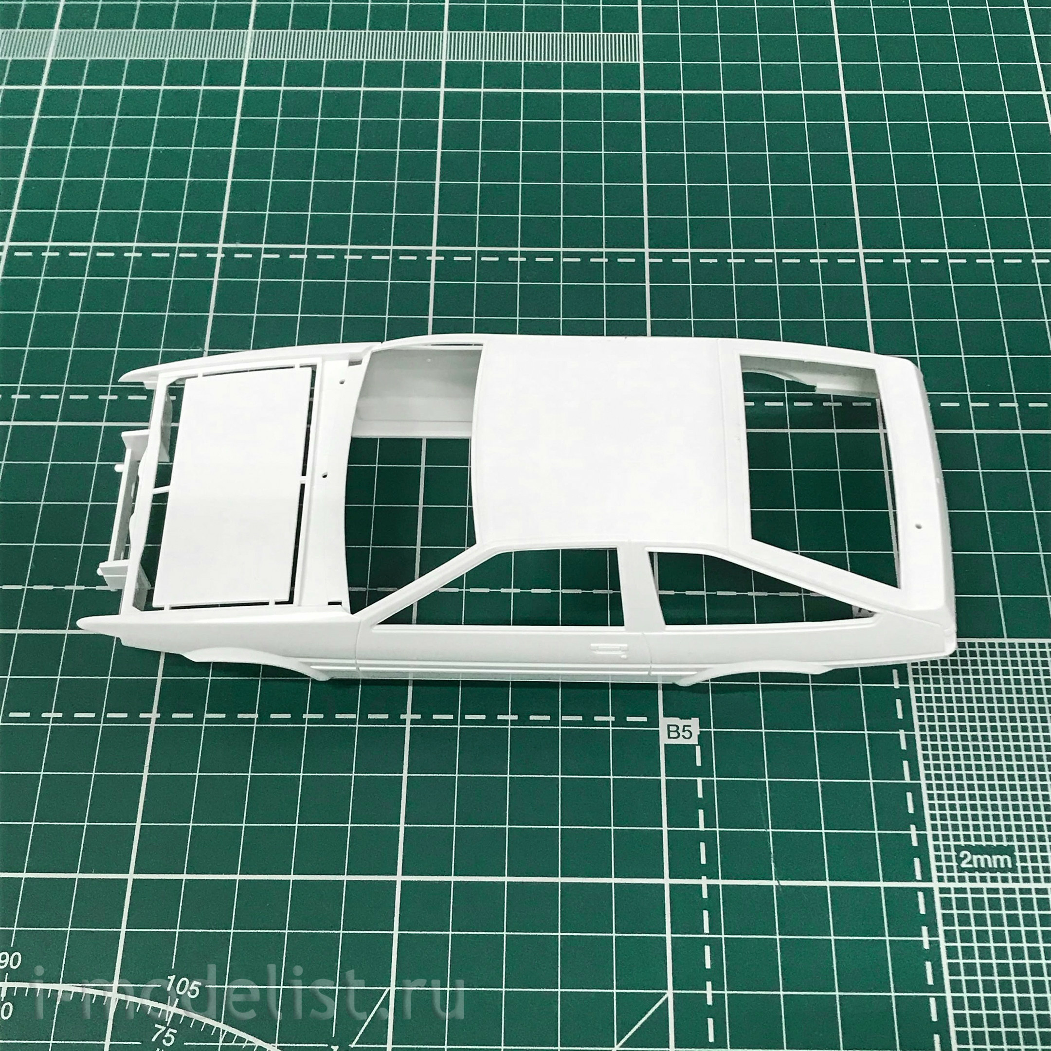 05960 Aoshima 1/24 Toyota Trueno AE86 Takumi Fujiwara Comics Vol.1 Ver.