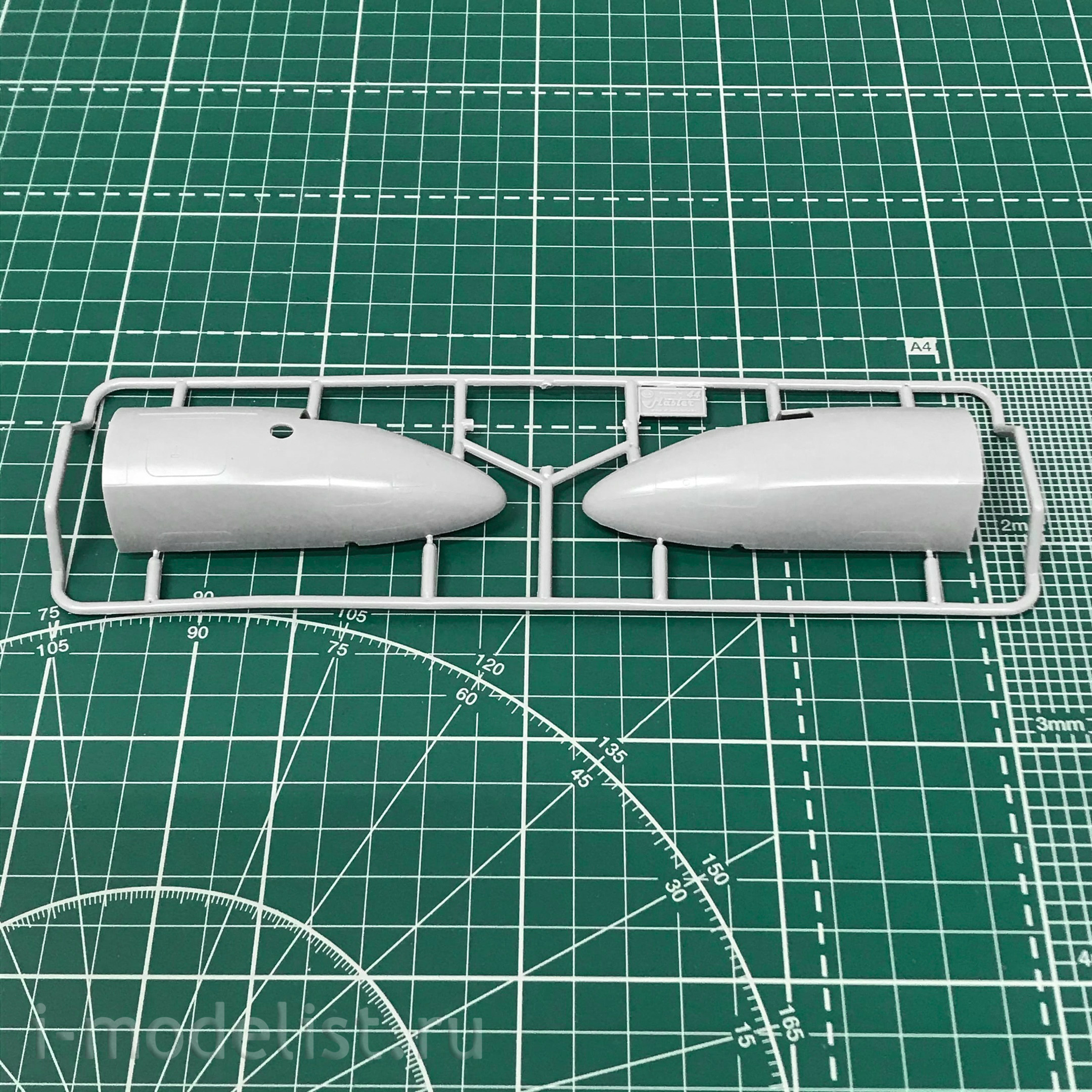 72160-01 Amodel 1/72 Antonov An-24T