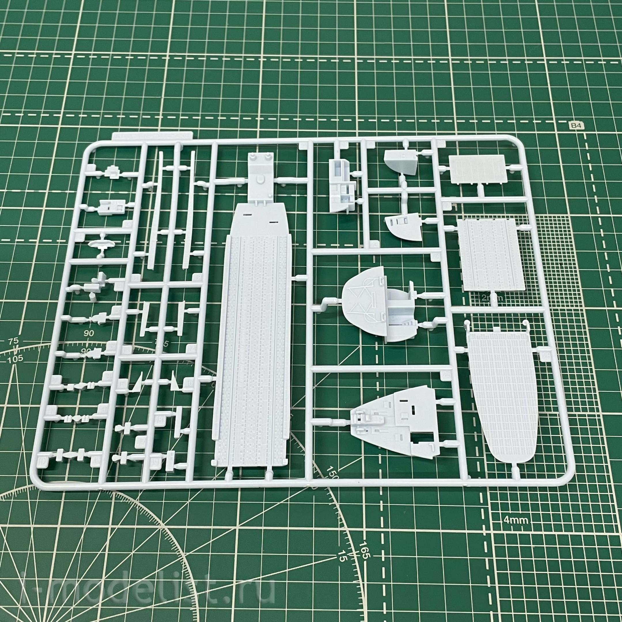 055083 Aoshima 1/144 J.A.S.D.F Transporter C-2