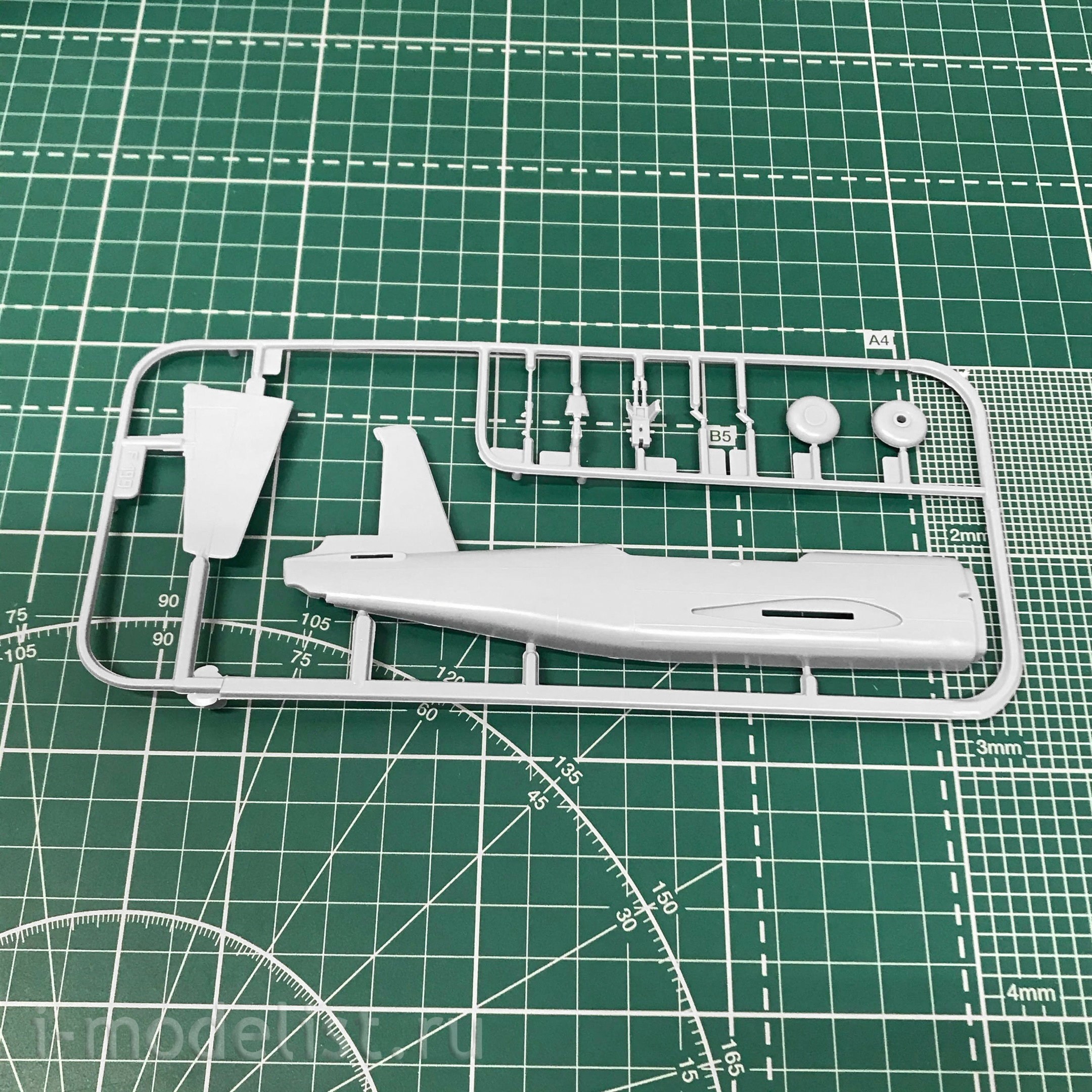 72017 ARK models 1/72 Dive bomber “Veniens”