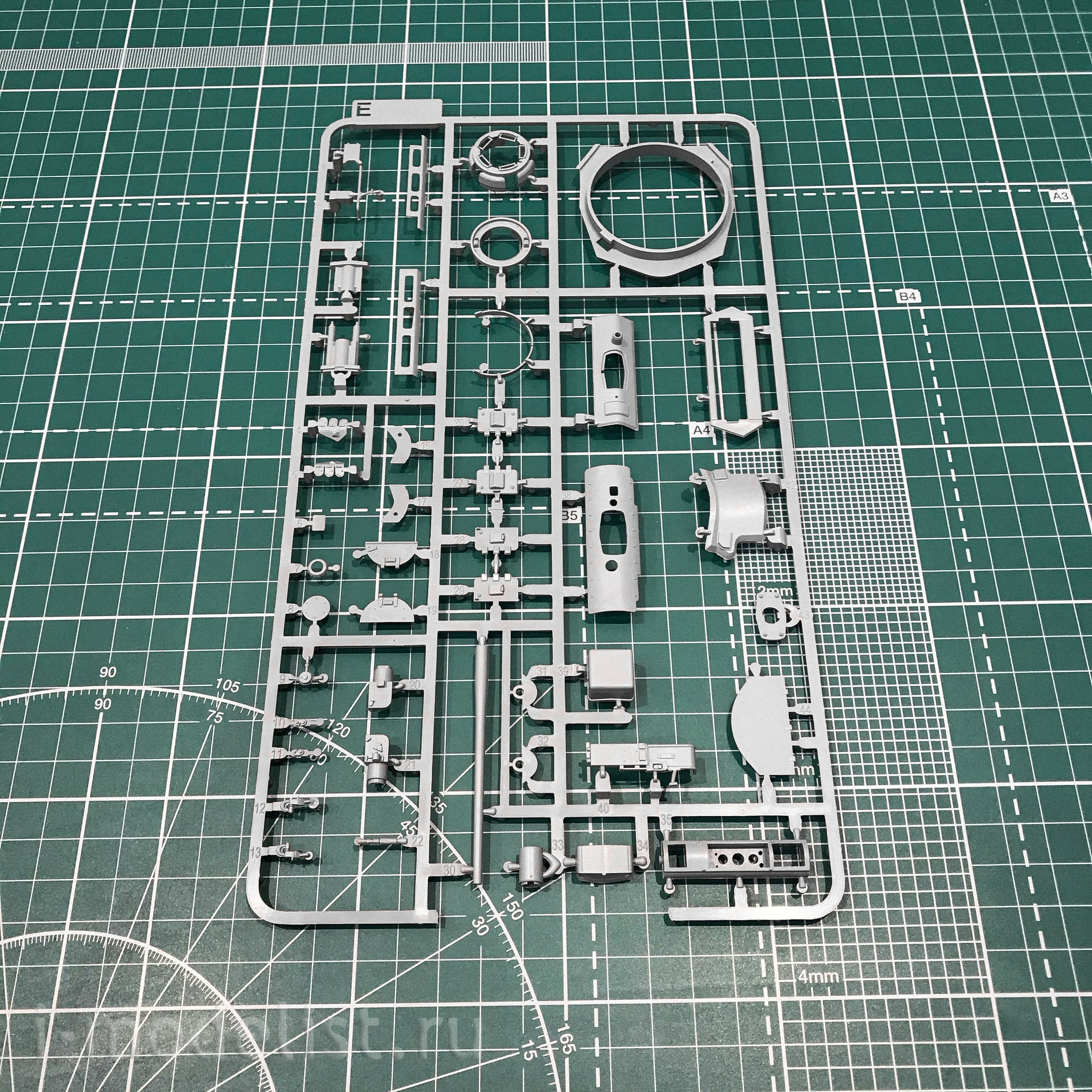 8005 Takom 1/35 Tank Pz. Kpfw. III Ausf. N