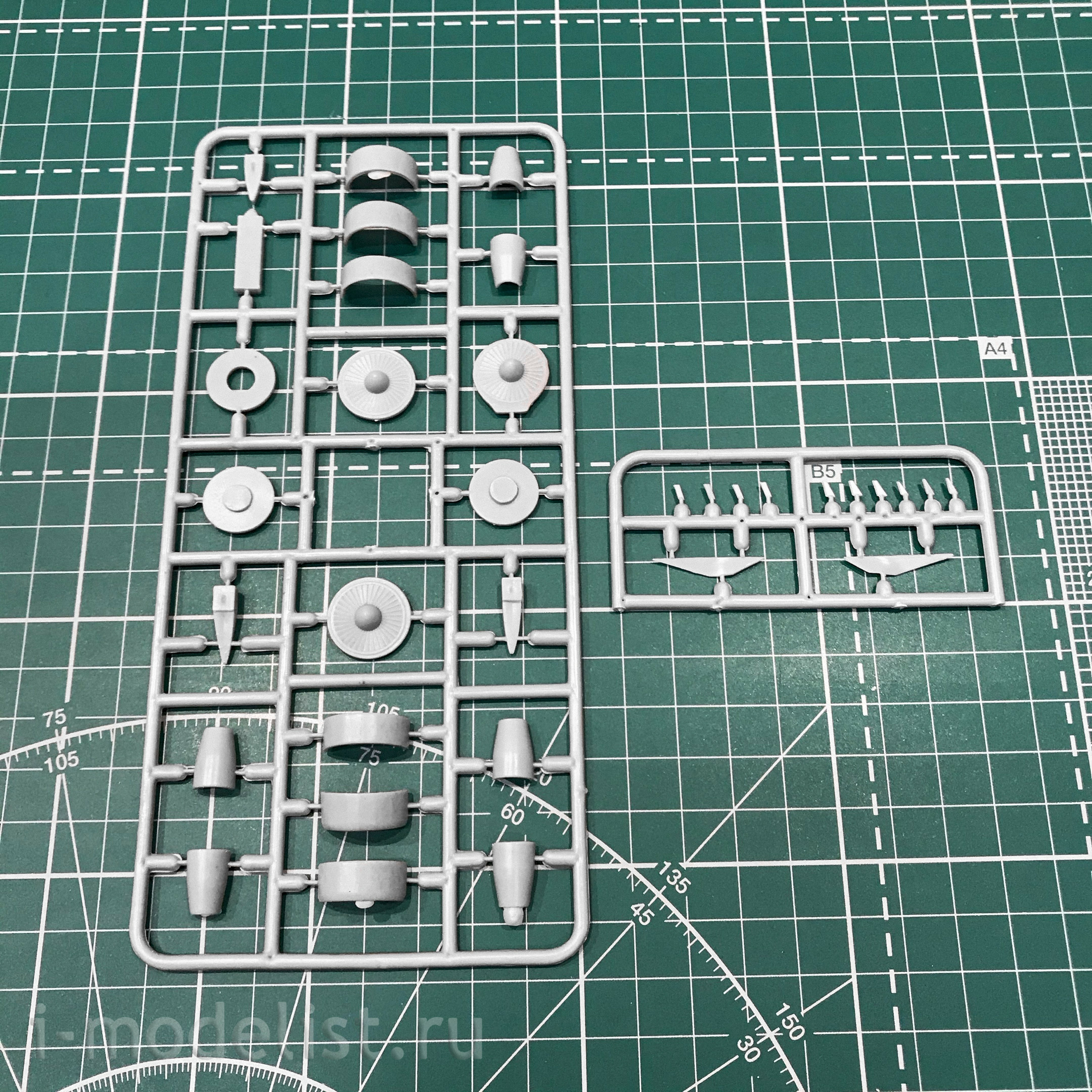 144114-1 Orient Express 1/144 Airliner L-1011-500 Tristar LTU