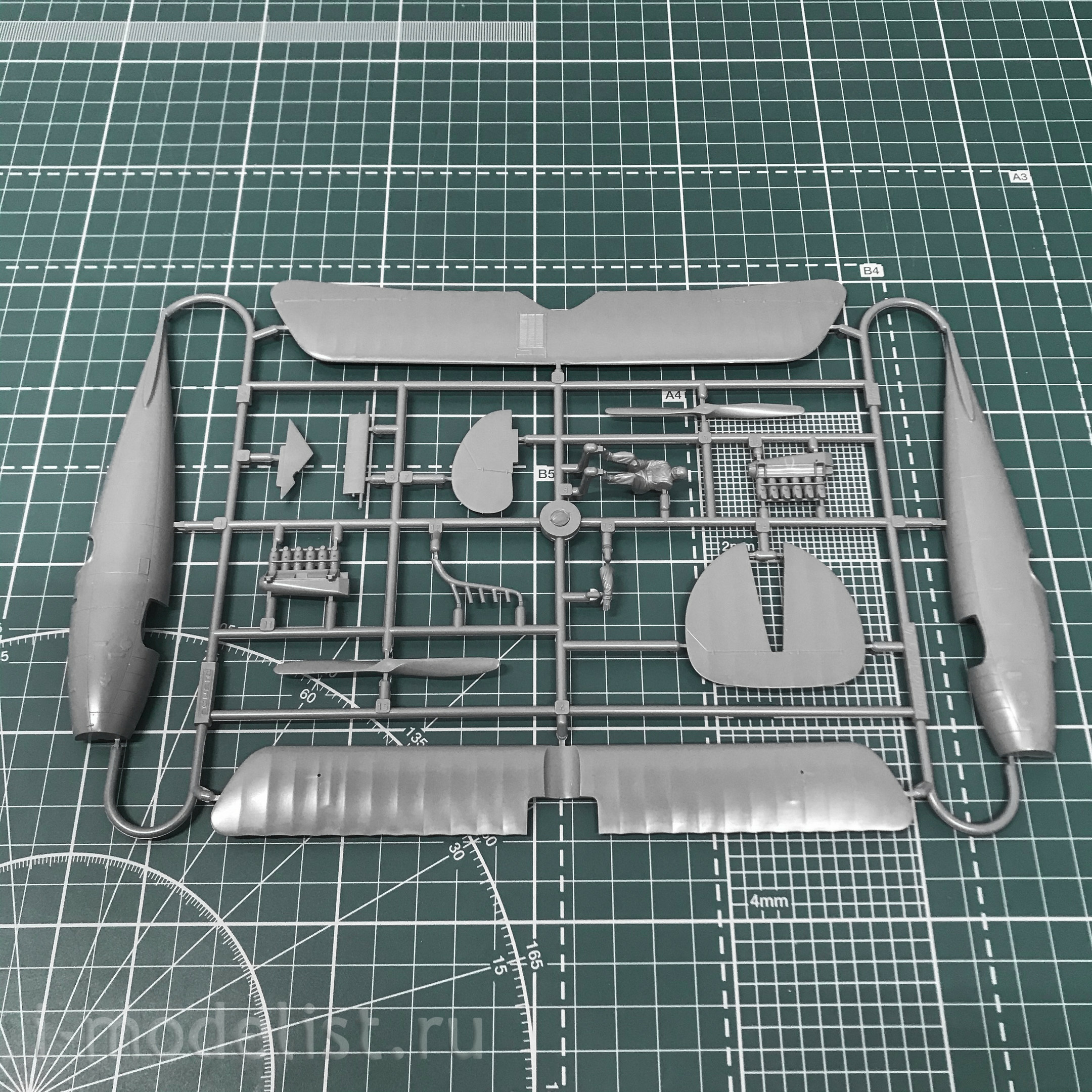 8408 Eduard 1/48 Albatros D. V Biplane