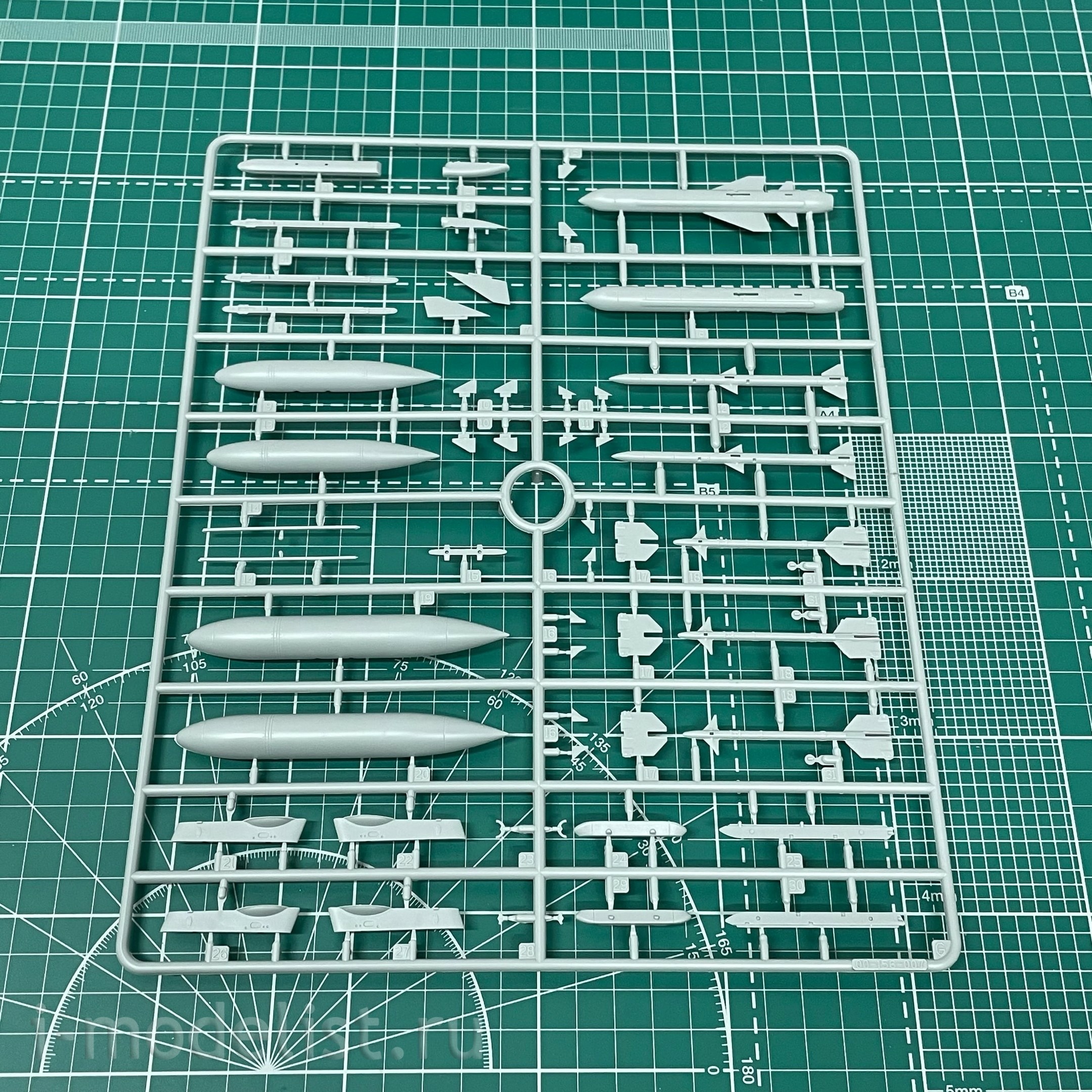 K48060 Kinetic 1/48 Fighter Harrier GR1/GR3