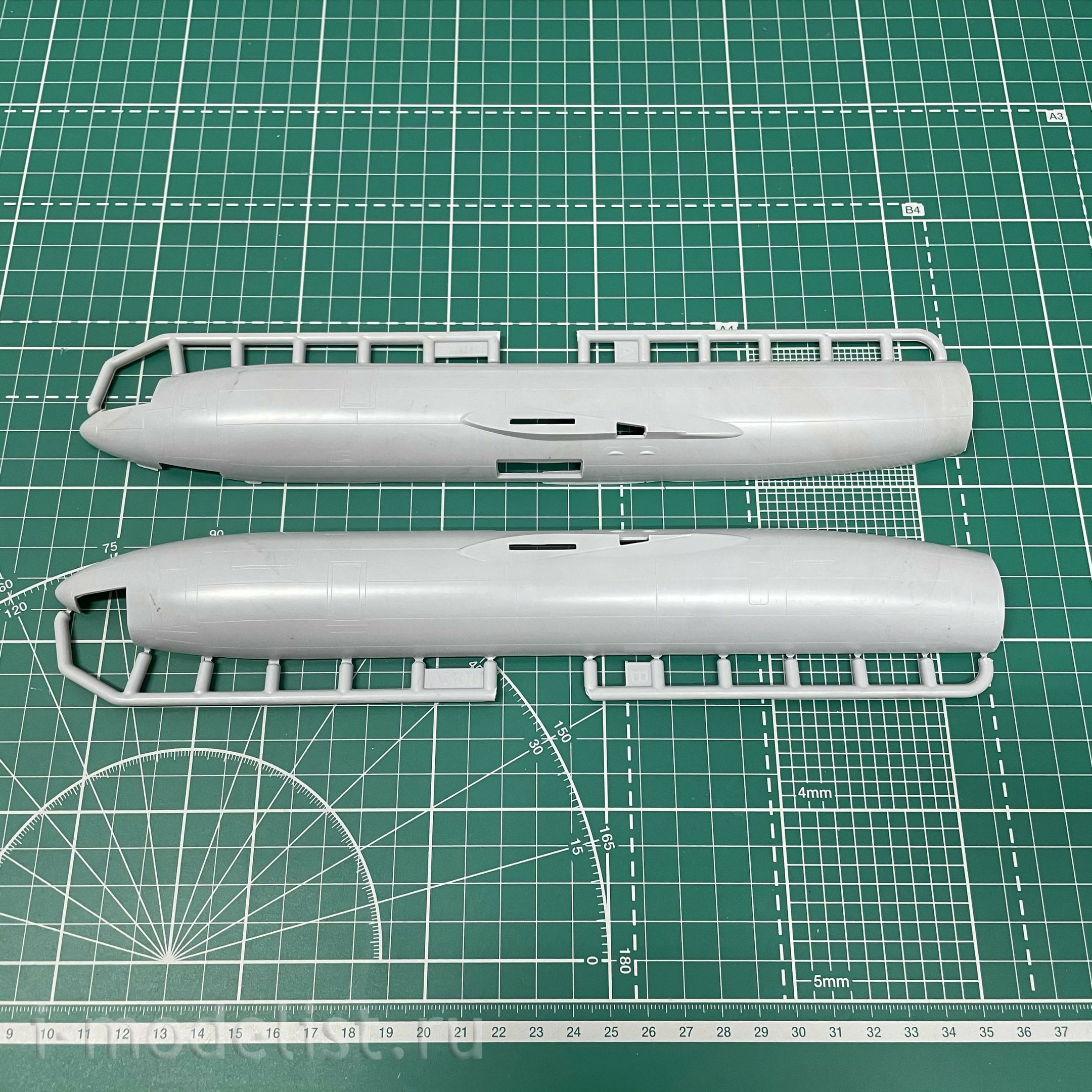 144146-6 Orient Express 1/144 Airliner A300B4 MALAYSIA