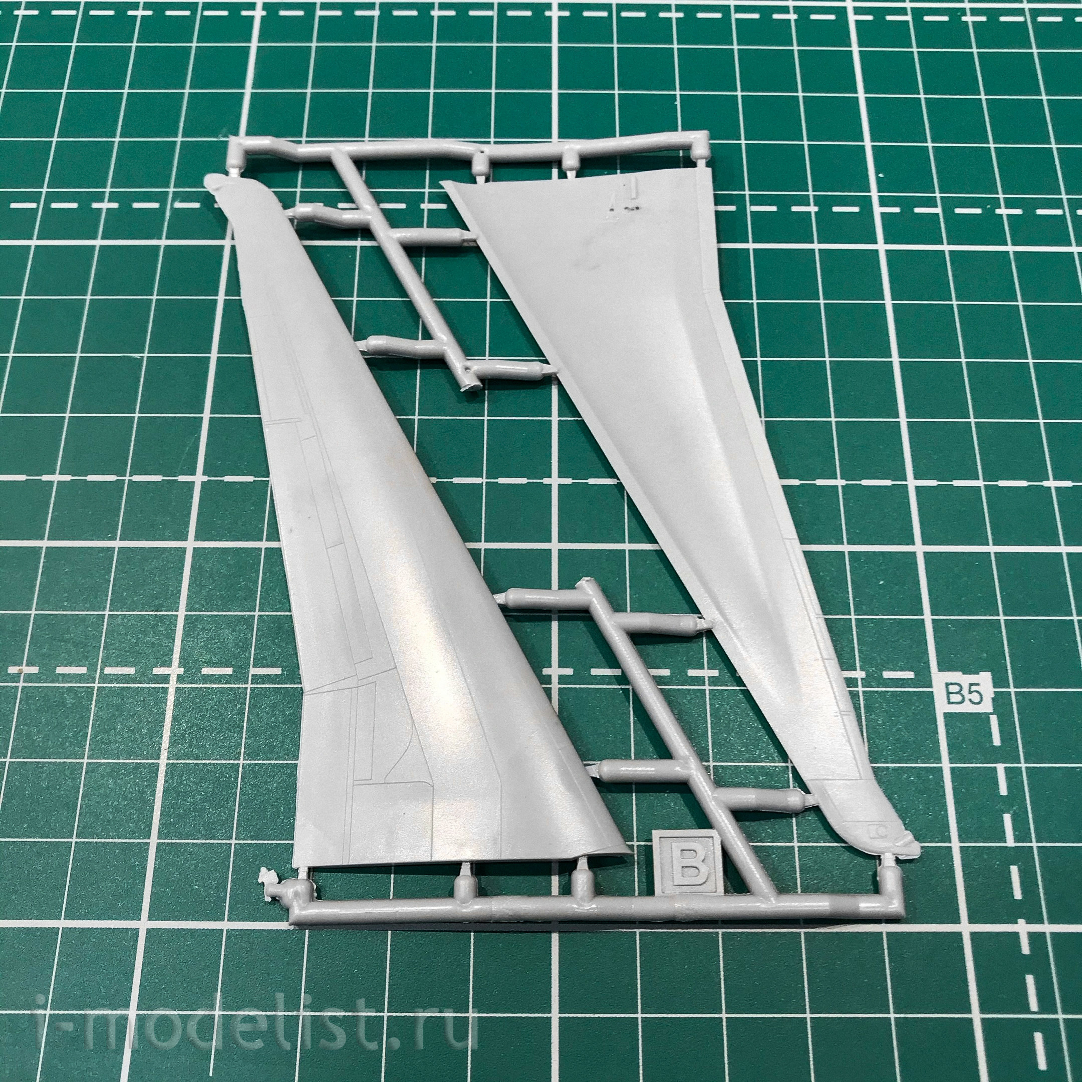 144111-2 Orient Express 1/144 Airliner MD-80 early USAir (Limited Edision)