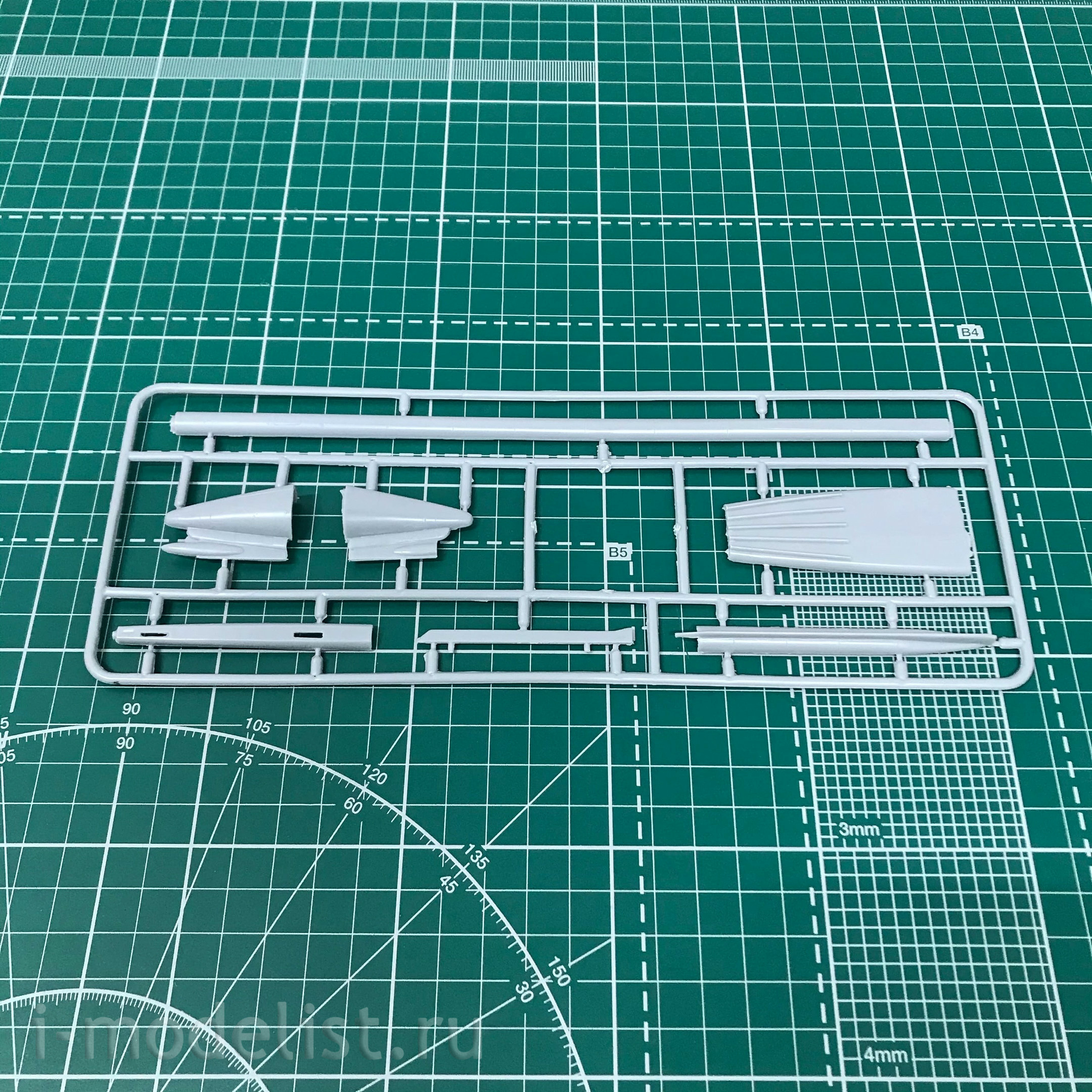 72001 Amodel 1/72 Aircraft T-4 