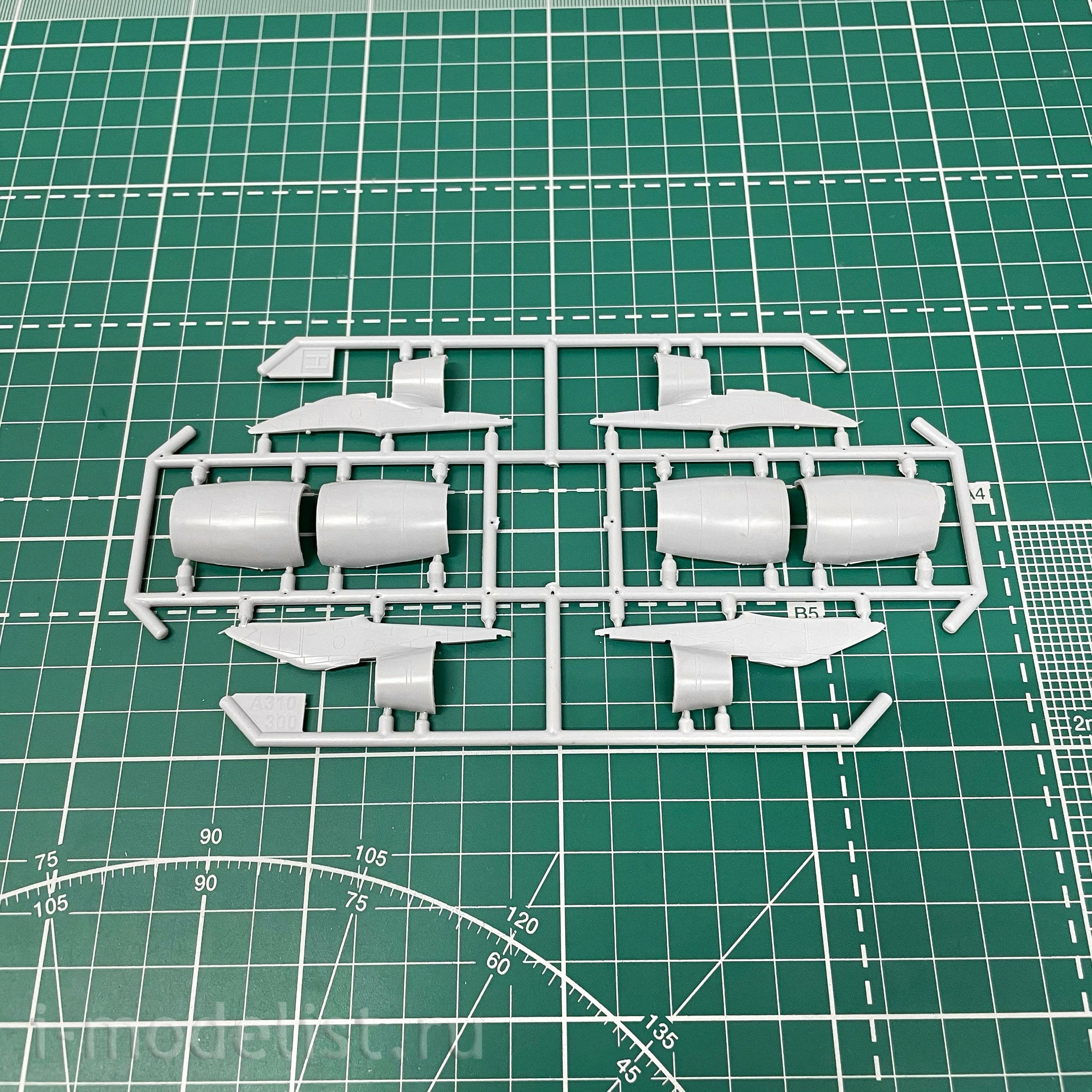 144150-6 Orient Express 1/144 Airliner A310-300 QATAR