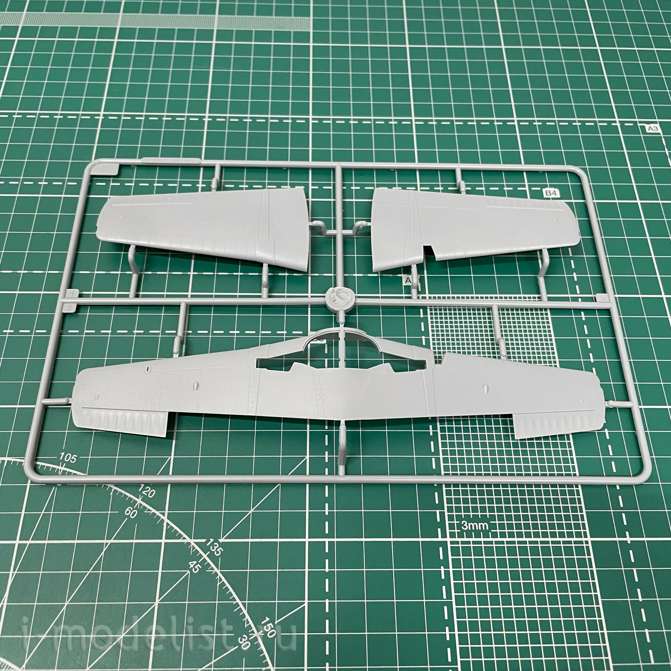 81760 HobbyBoss 1/48 Soviet Lavochkin-11 fighter