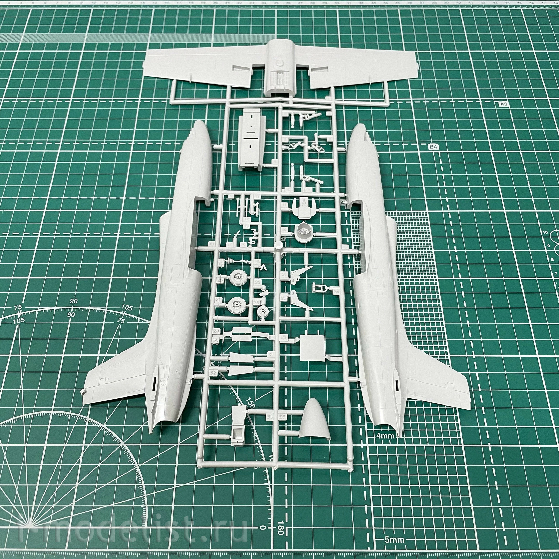 2814 Italeri 1/48 Aircraft MB-326