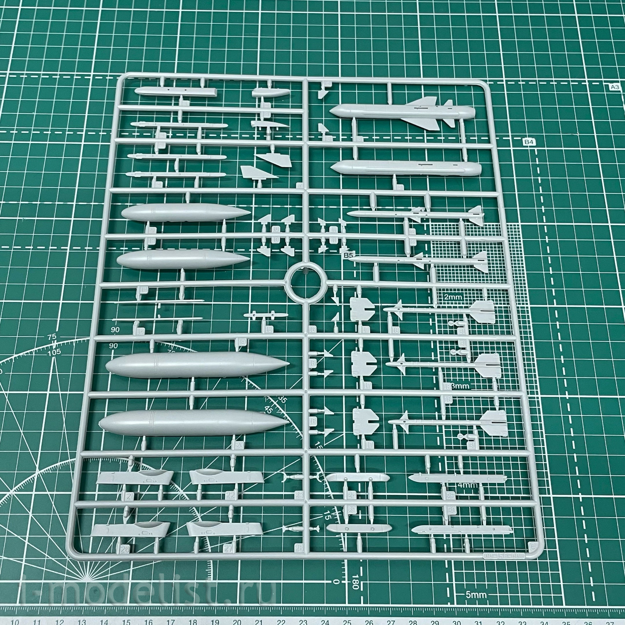 K48072 Kinetic 1/48 Attack Aircraft AV-8A Harrier USMC