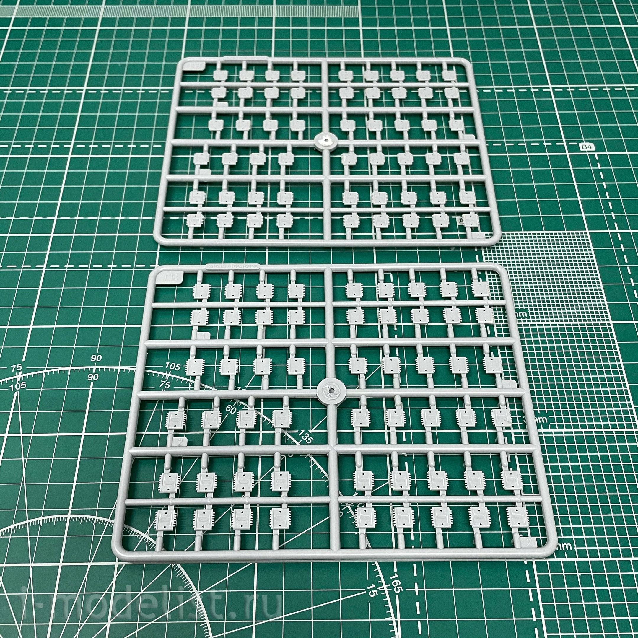 84517 HobbyBoss 1/35 Soviet D-38 tank