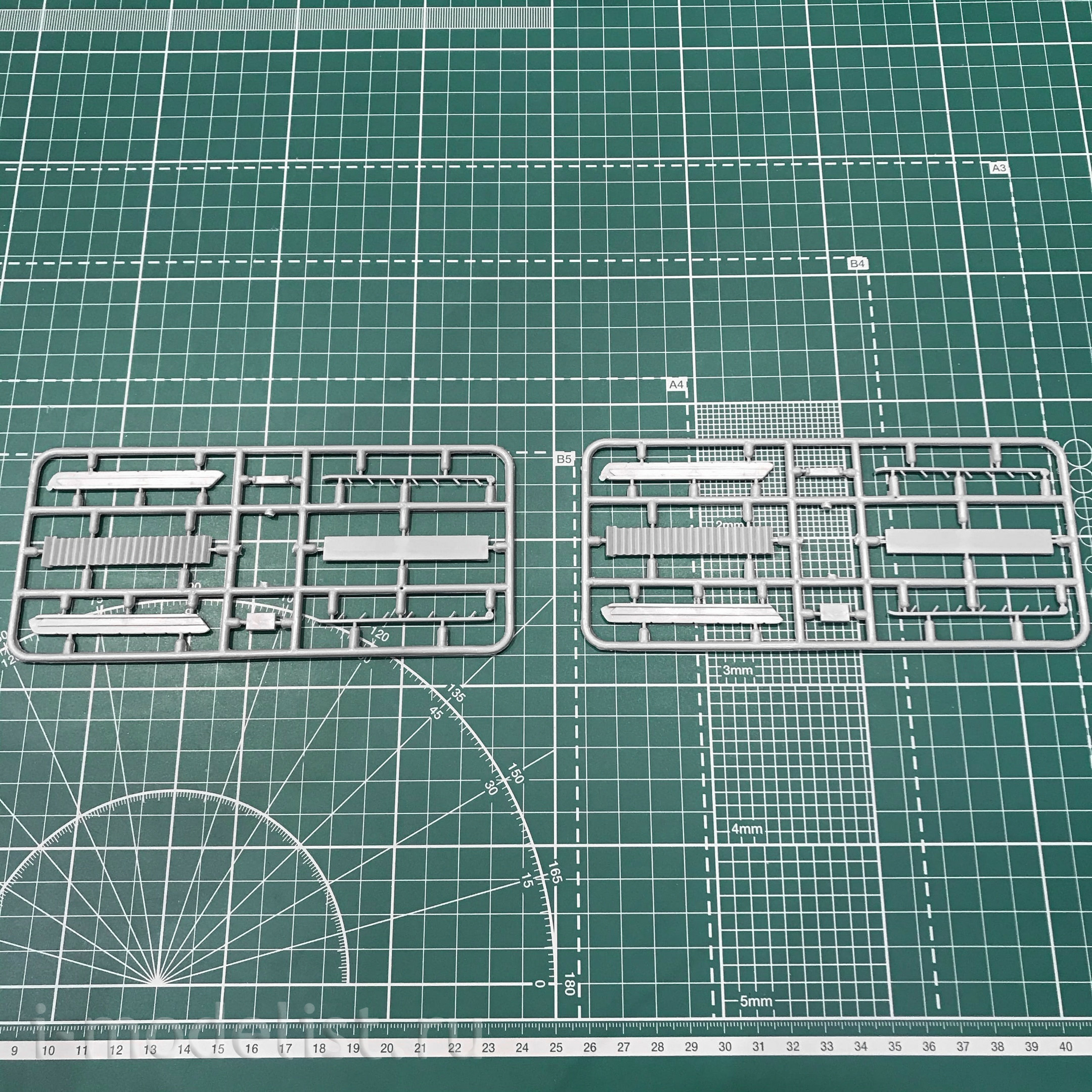 14602 Orient Express 1/144 Set of airfield equipment № 3