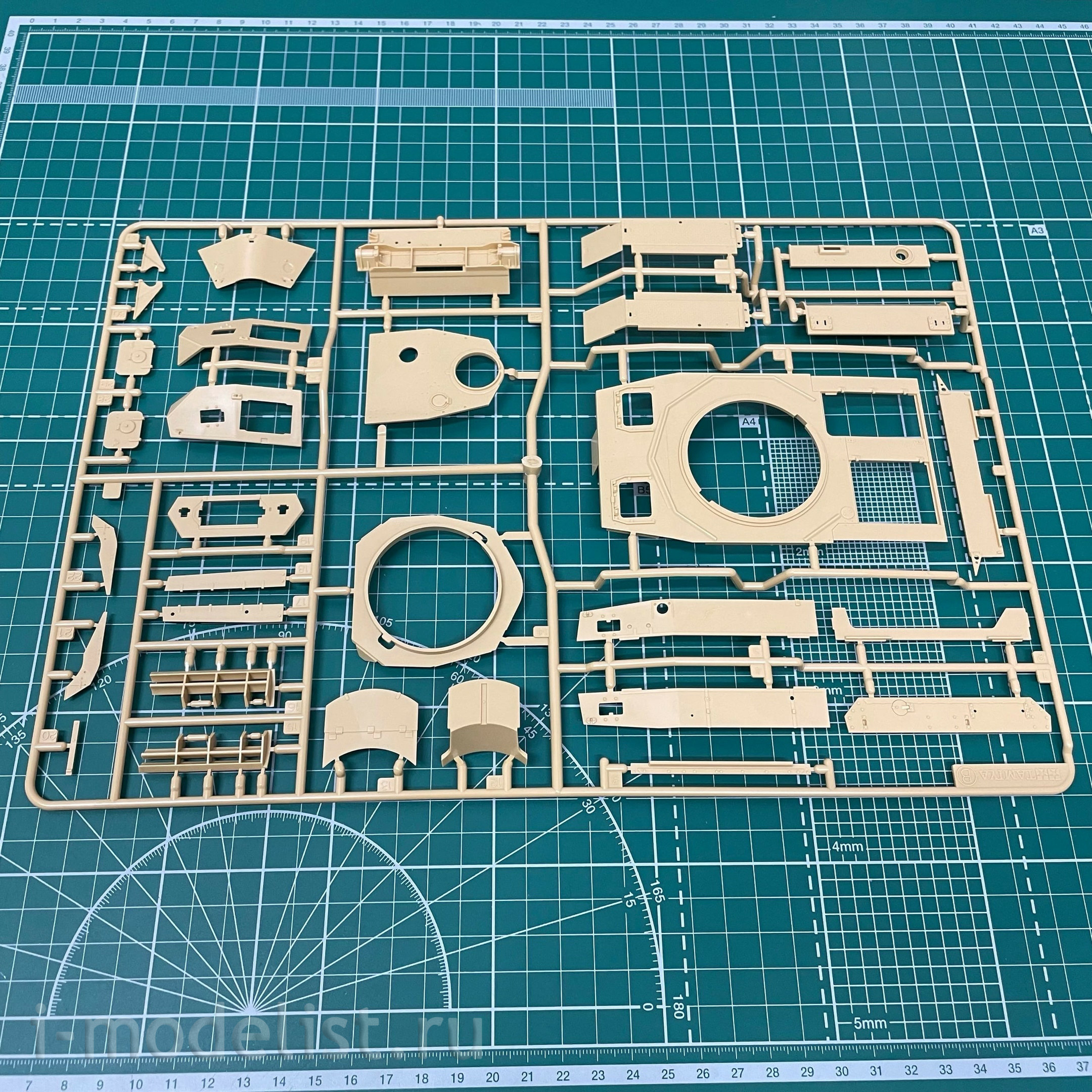 35378 Tamiya 1/35 German Panzerkampfwagen IV Ausf tank.G early (5 miniatures)