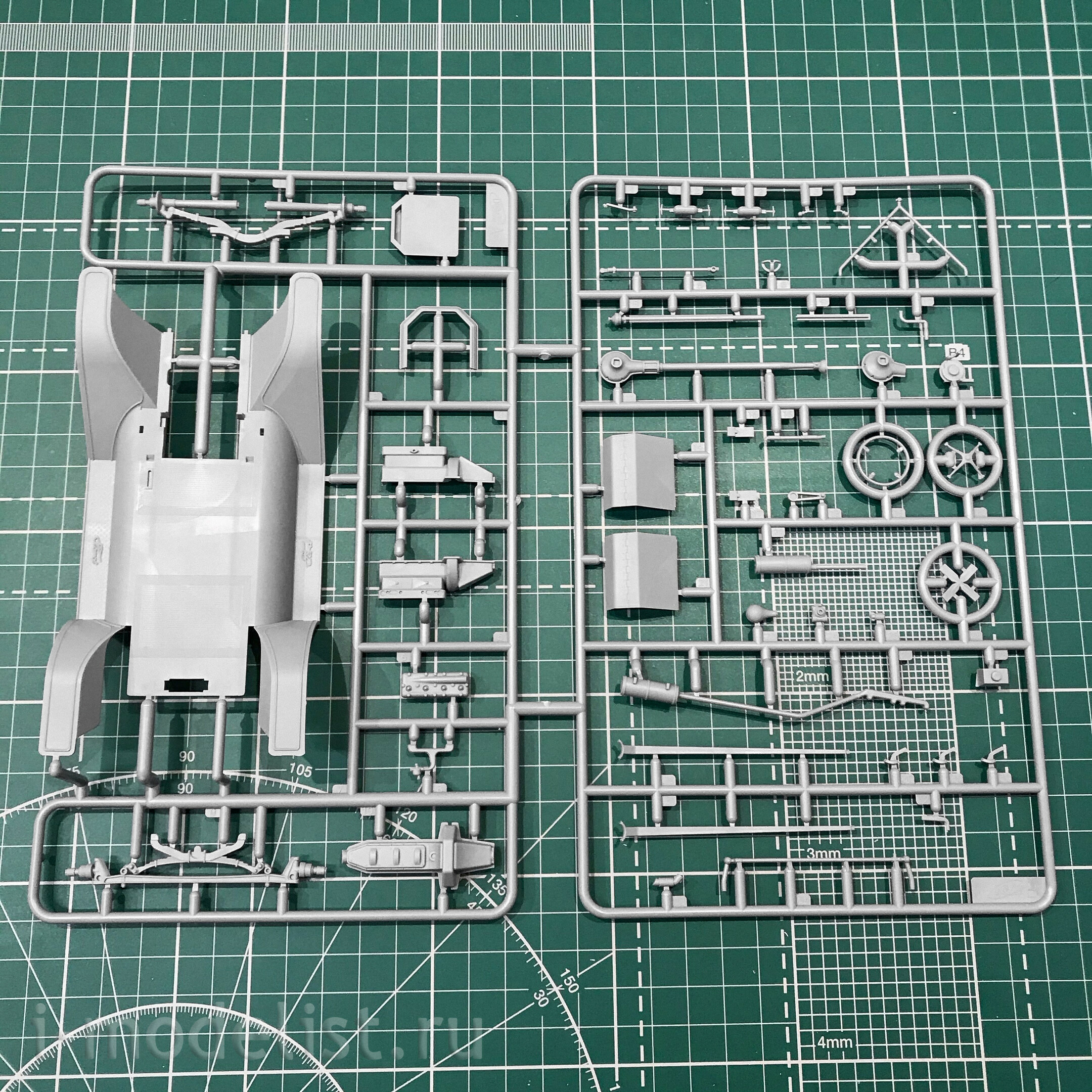 24015 ICM 1/24 Model T 1913 