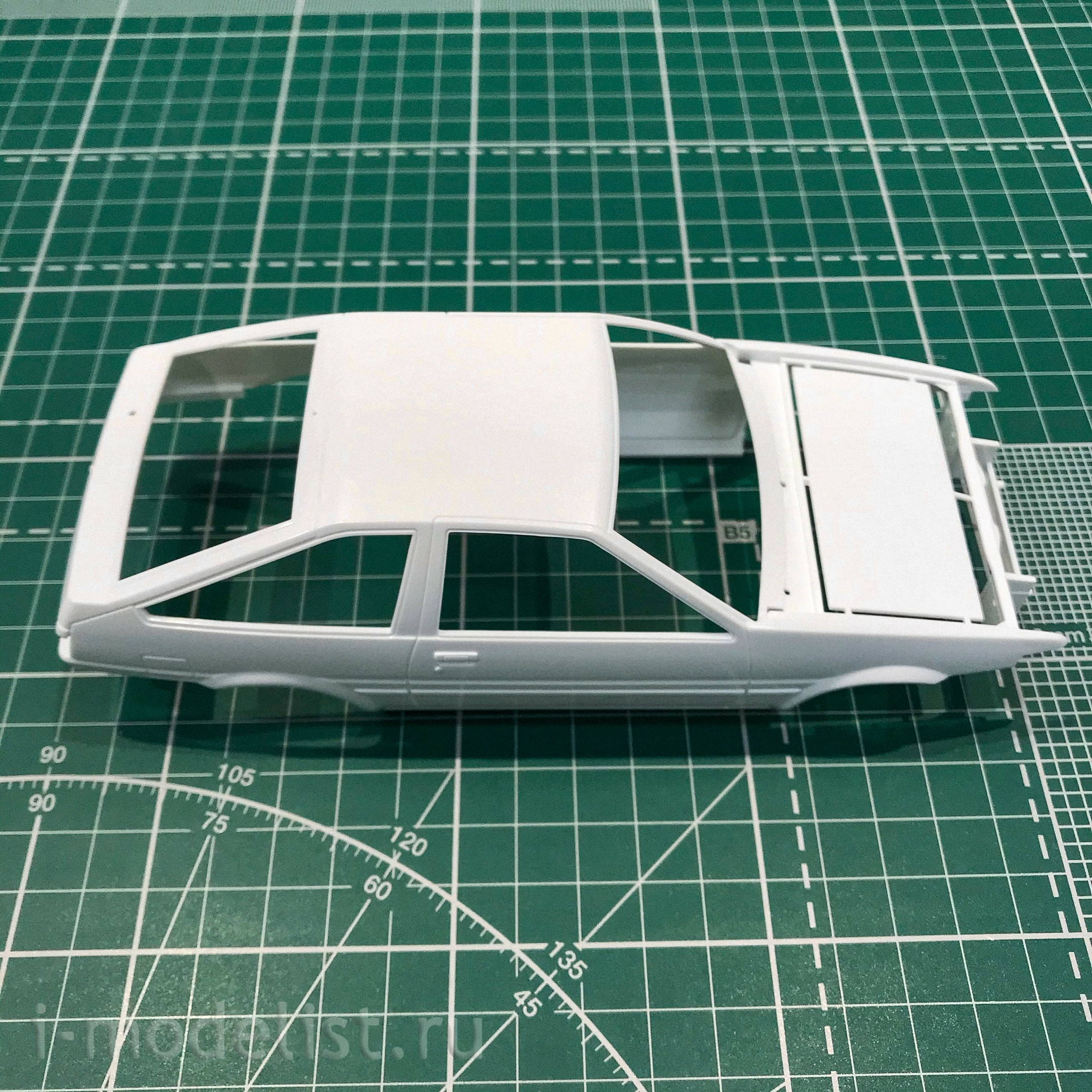05969 Aoshima 1/24 Toyota Sprinter Trueno AE86 GT-APEX 84