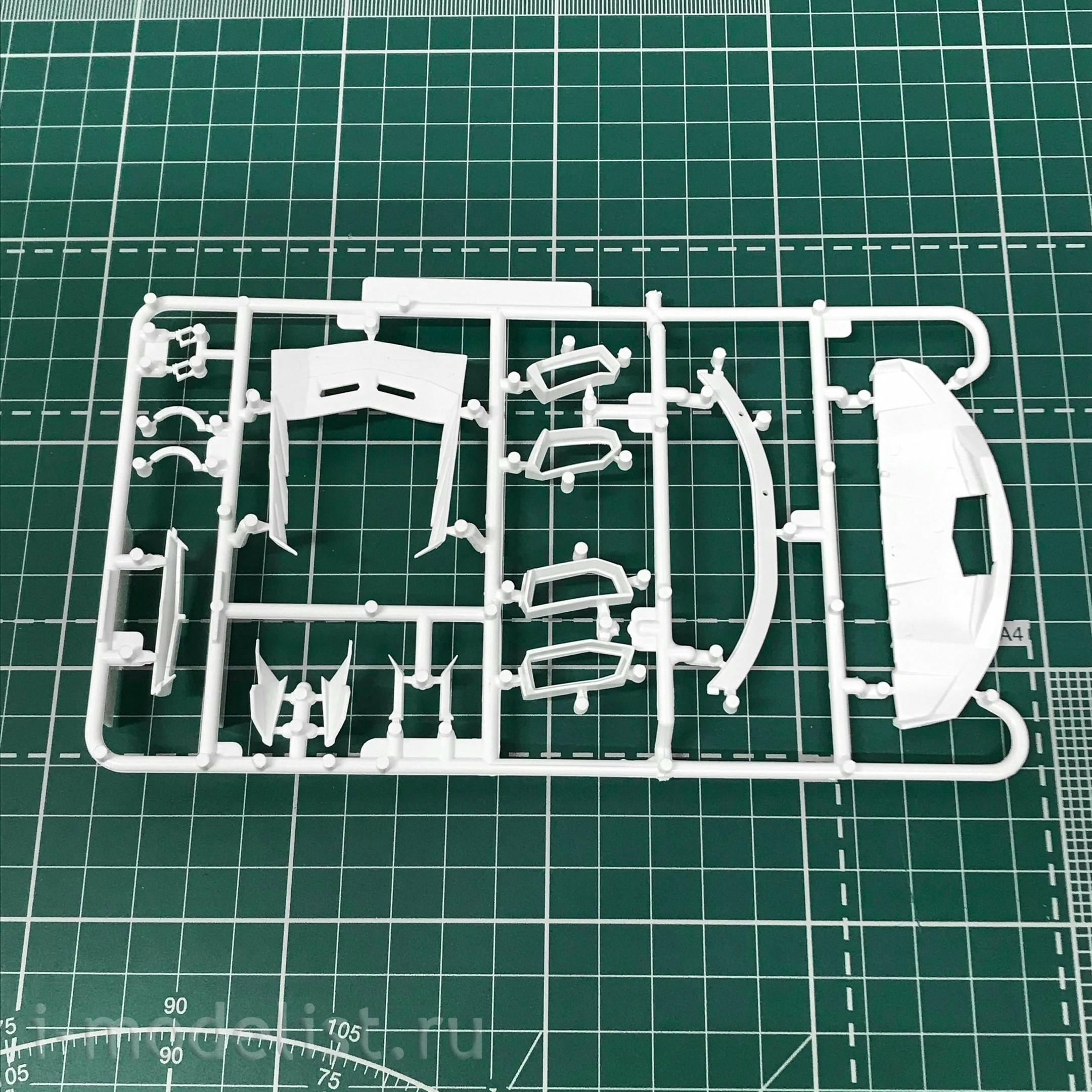05982 Aoshima 1/24 Lamborghini Aventador 50°Anniversario '13