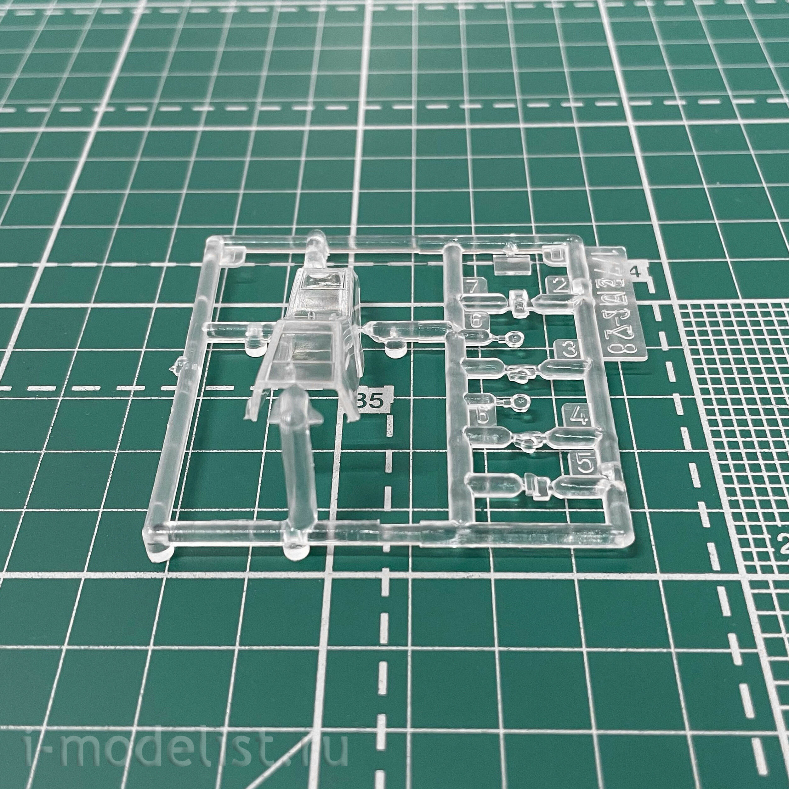 7246ПН Zvezda 1/72 Подарочный набор: Российский ударный вертолёт Ми-28А