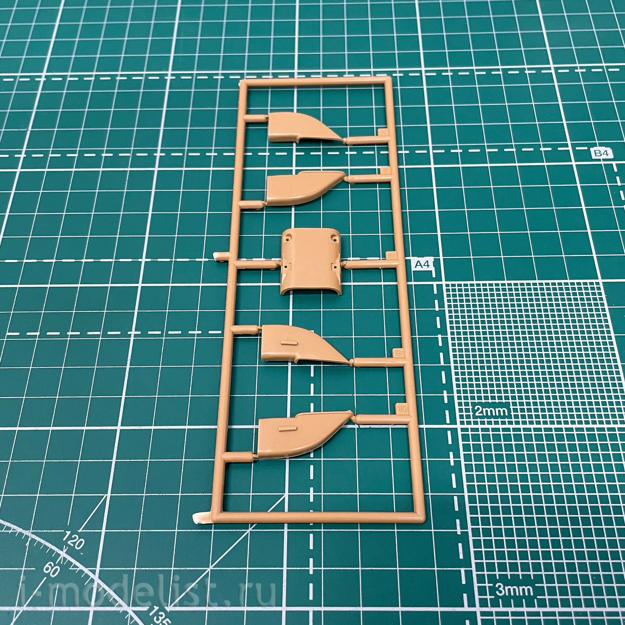 7246ПН Zvezda 1/72 Подарочный набор: Российский ударный вертолёт Ми-28А