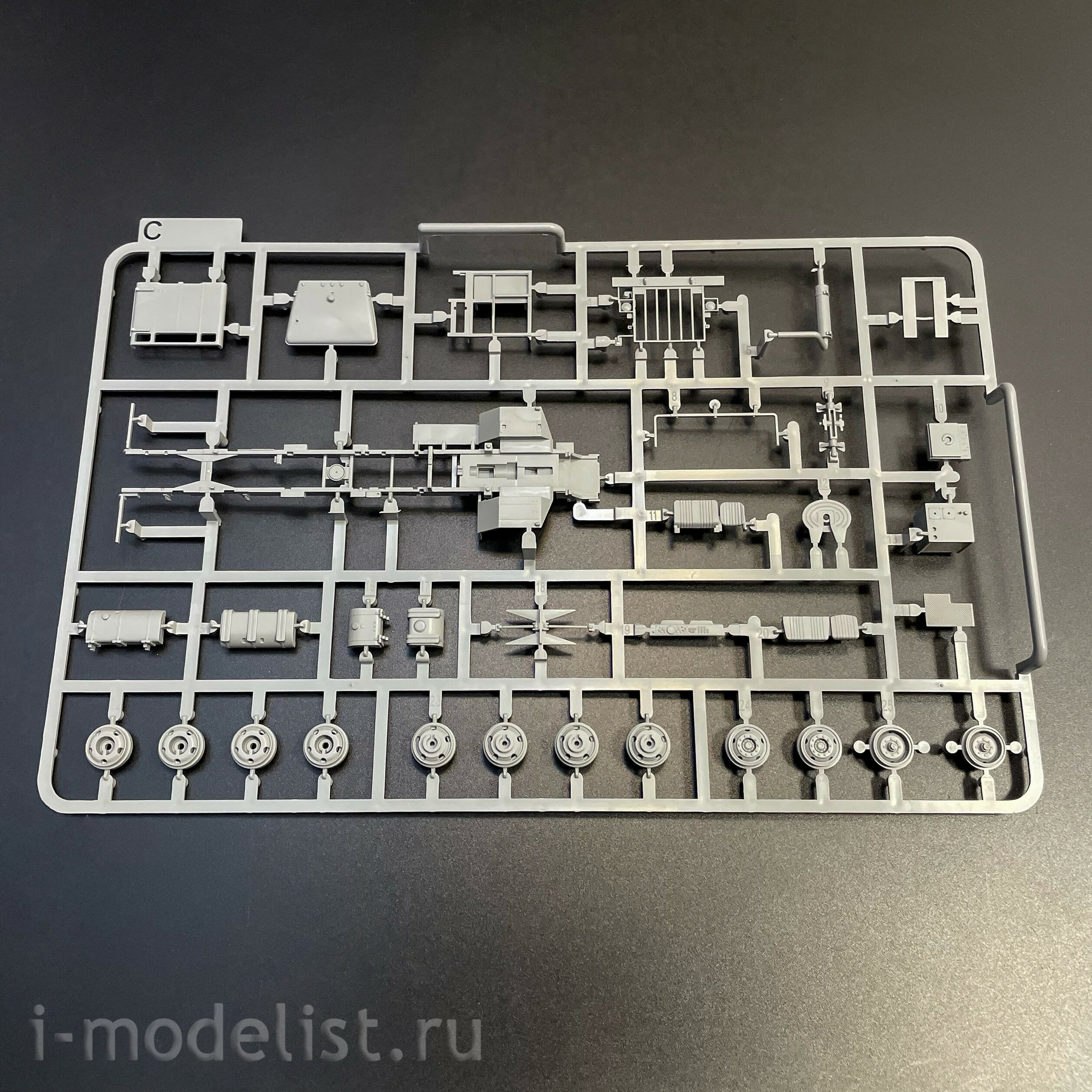 5024 Takom 1/72 Полуприцеп для перевозки тяжелого оборуtoвания M911 C-HET с M747