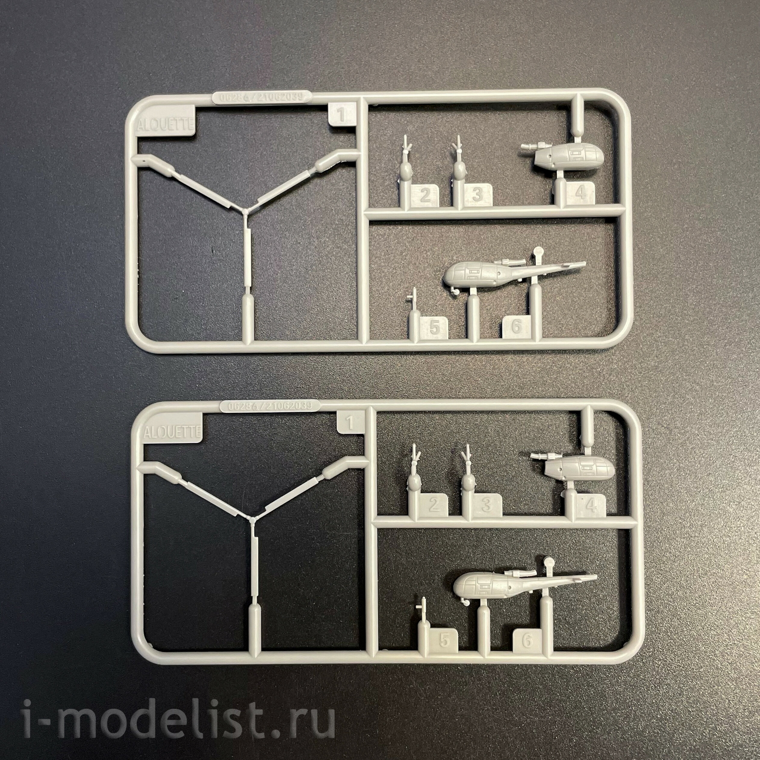 05636 Т$ач 1/350 Вертолетный крейсер ВМС Франции 
