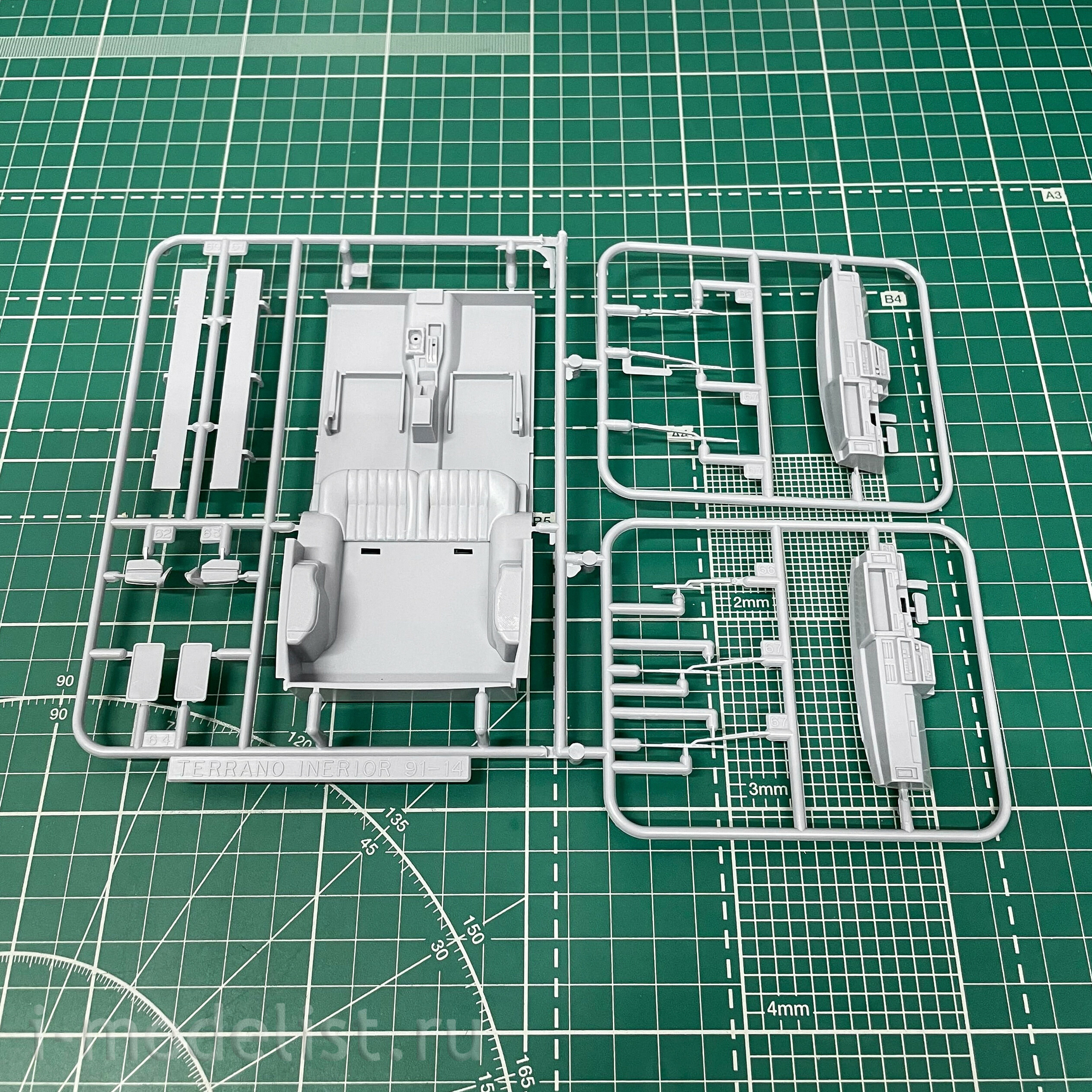 05708 Aoshima 1/24 Nissan Terrano V6-3000 R3M '91