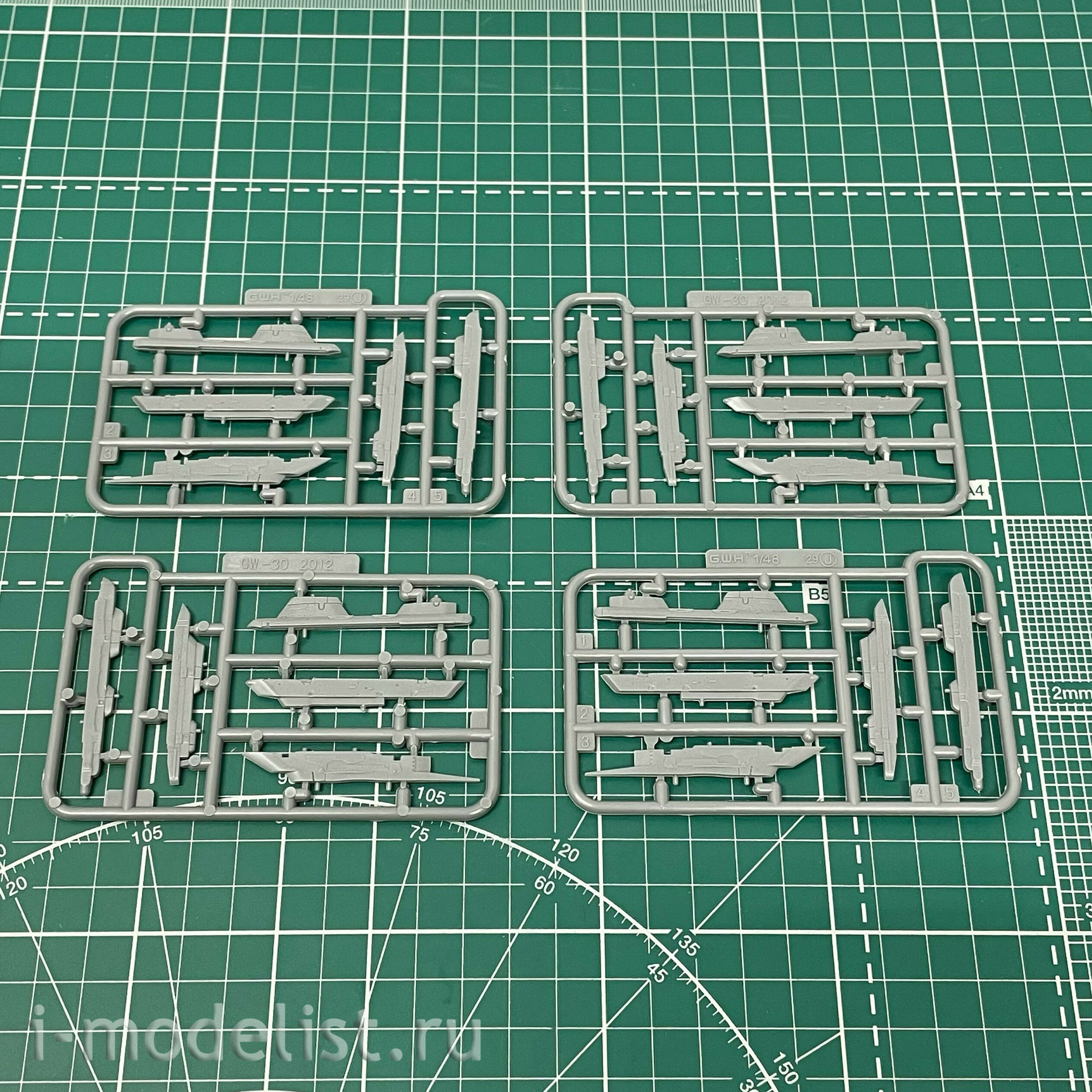 S4814 Great Wall Hobby 1/48 MiGG-29 9-13 Aircraft (Swifts Aerobatic Team)