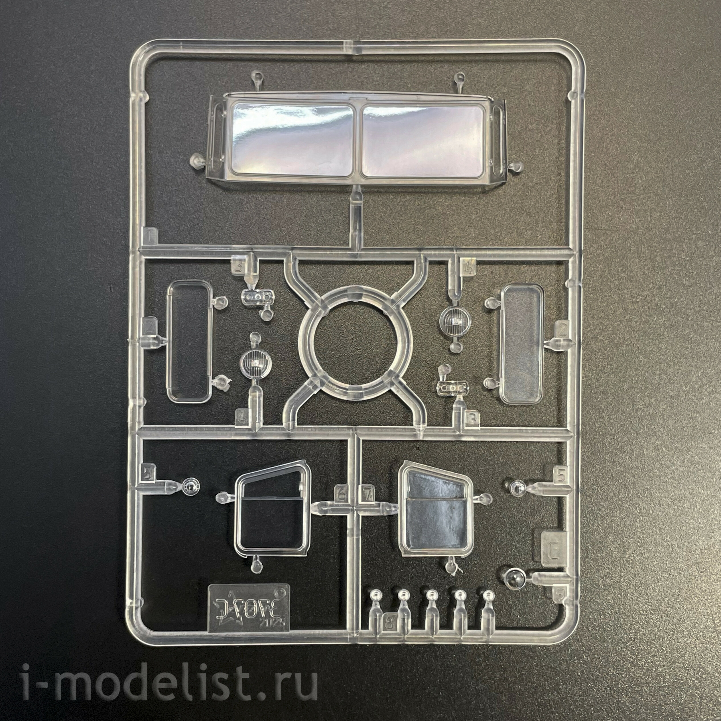 3707 Zvezda 1/35 PRE-ORDER Soviet GAZ-66 truck