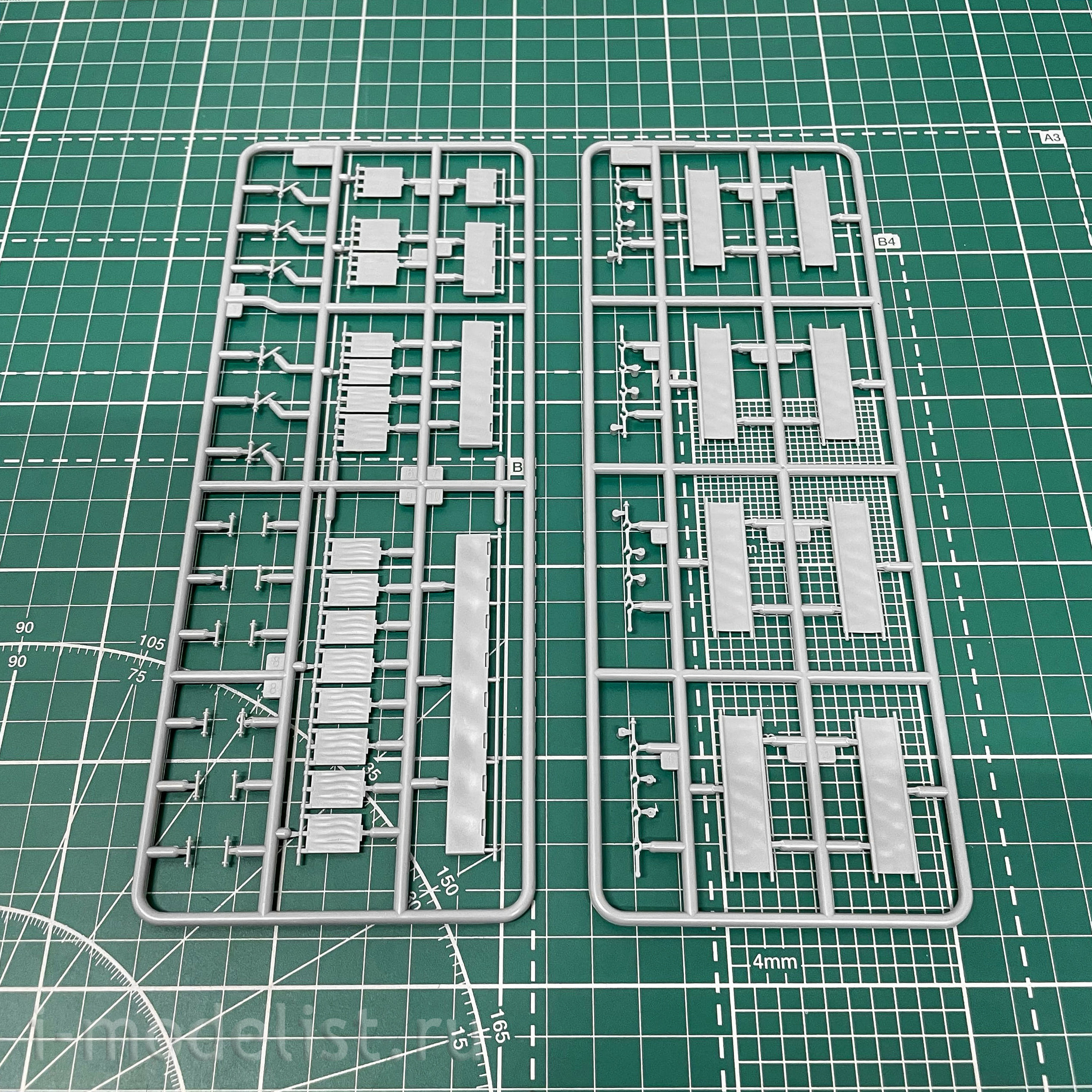 02884 Trumpeter 1/48 American Air Force Rescue Helicopter HH-34J