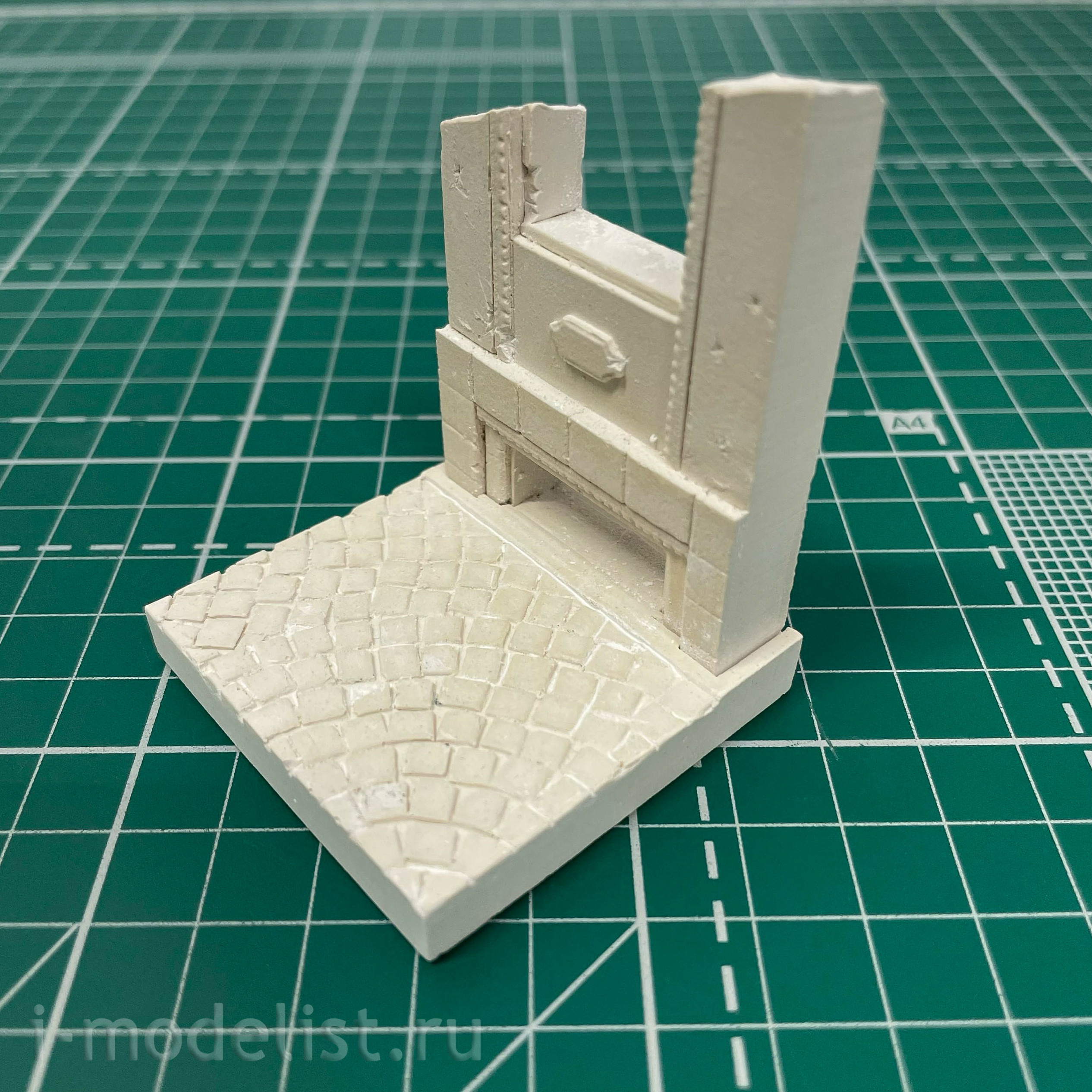 P14 artbaza Fragment of a city with a ground floor