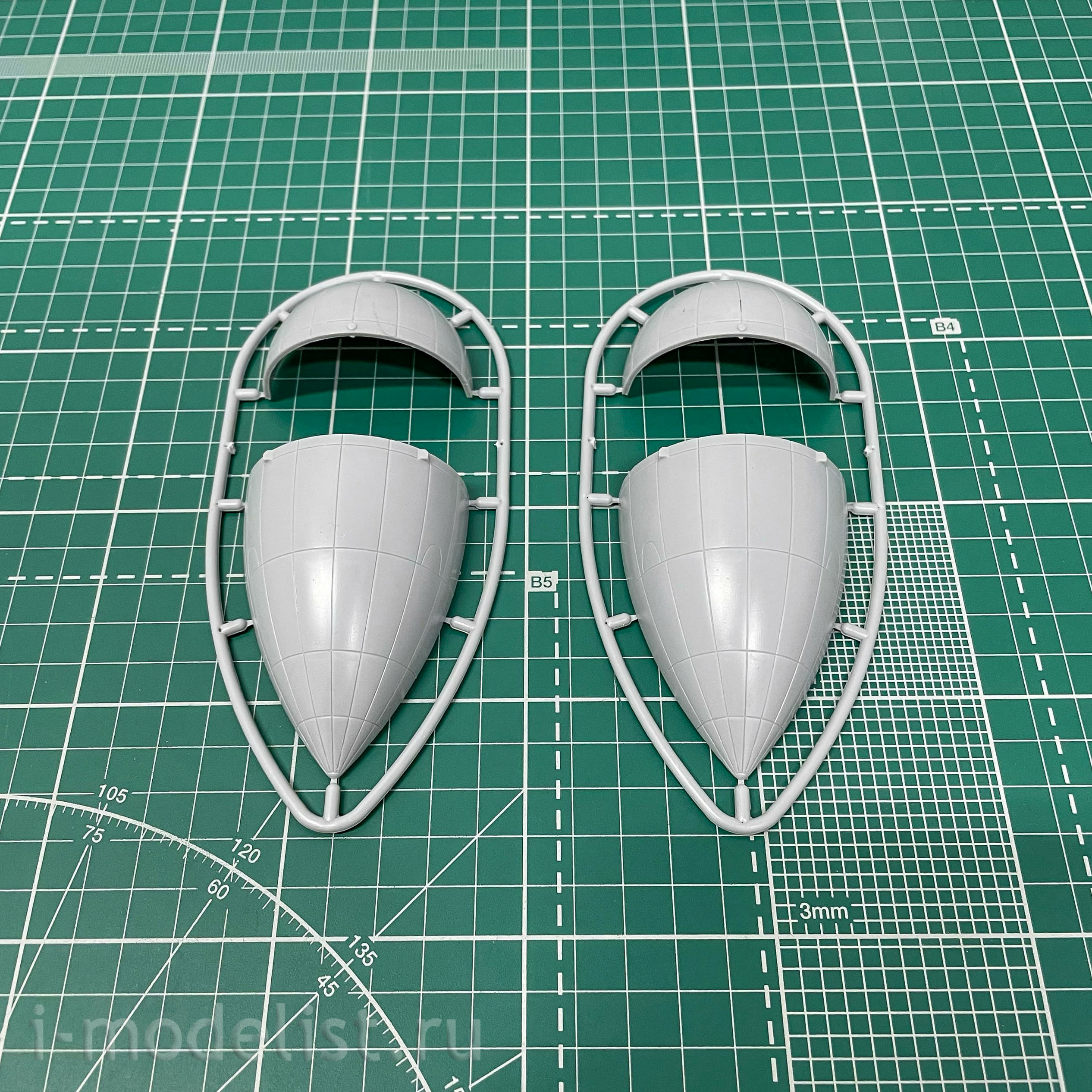 144-035 Microcosm 1/144 Myasishchev VM-T Atlant aircraft