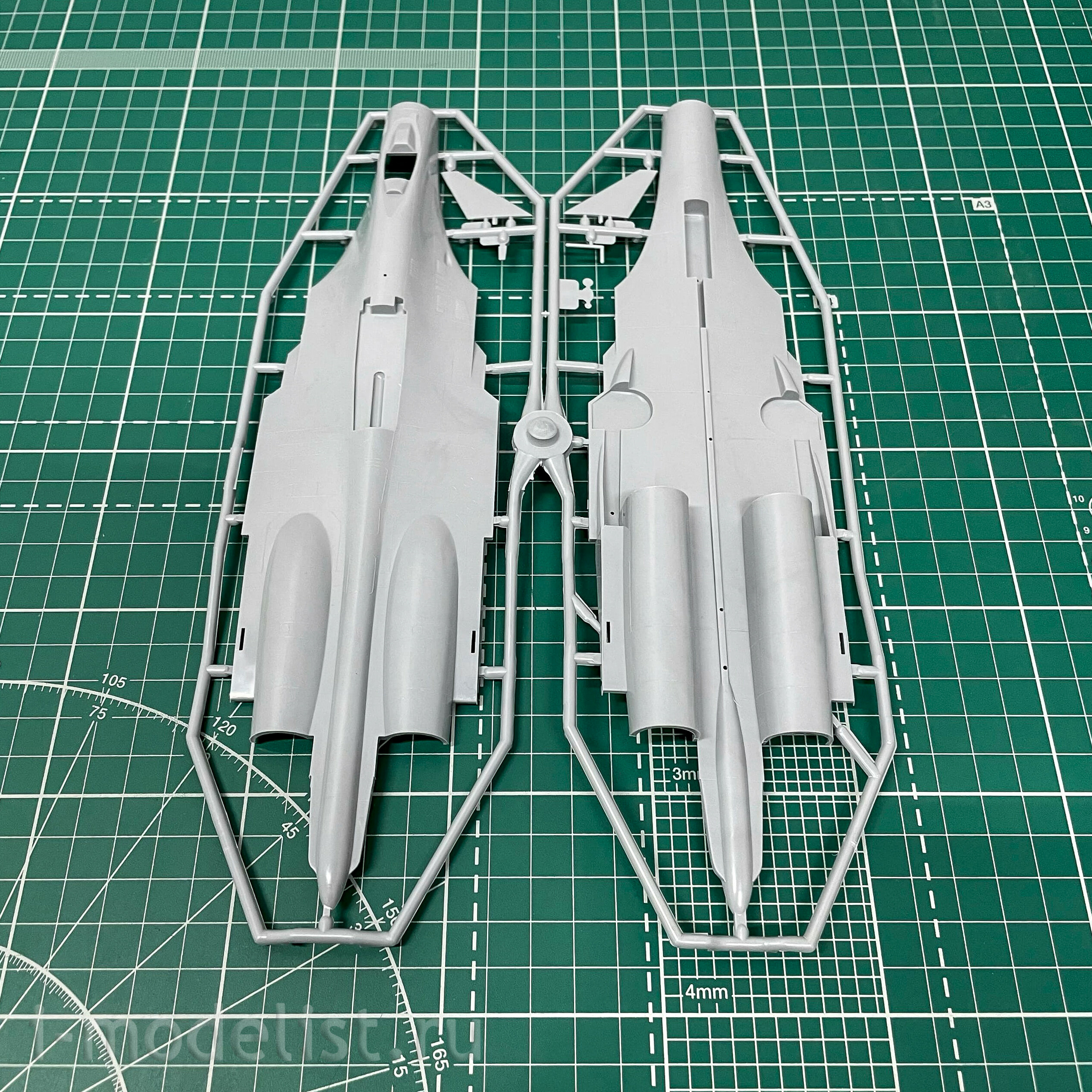 7241ПН Zvezda 1/72 Подарочный набор: Российский сверхманевренный истребитель Су-37