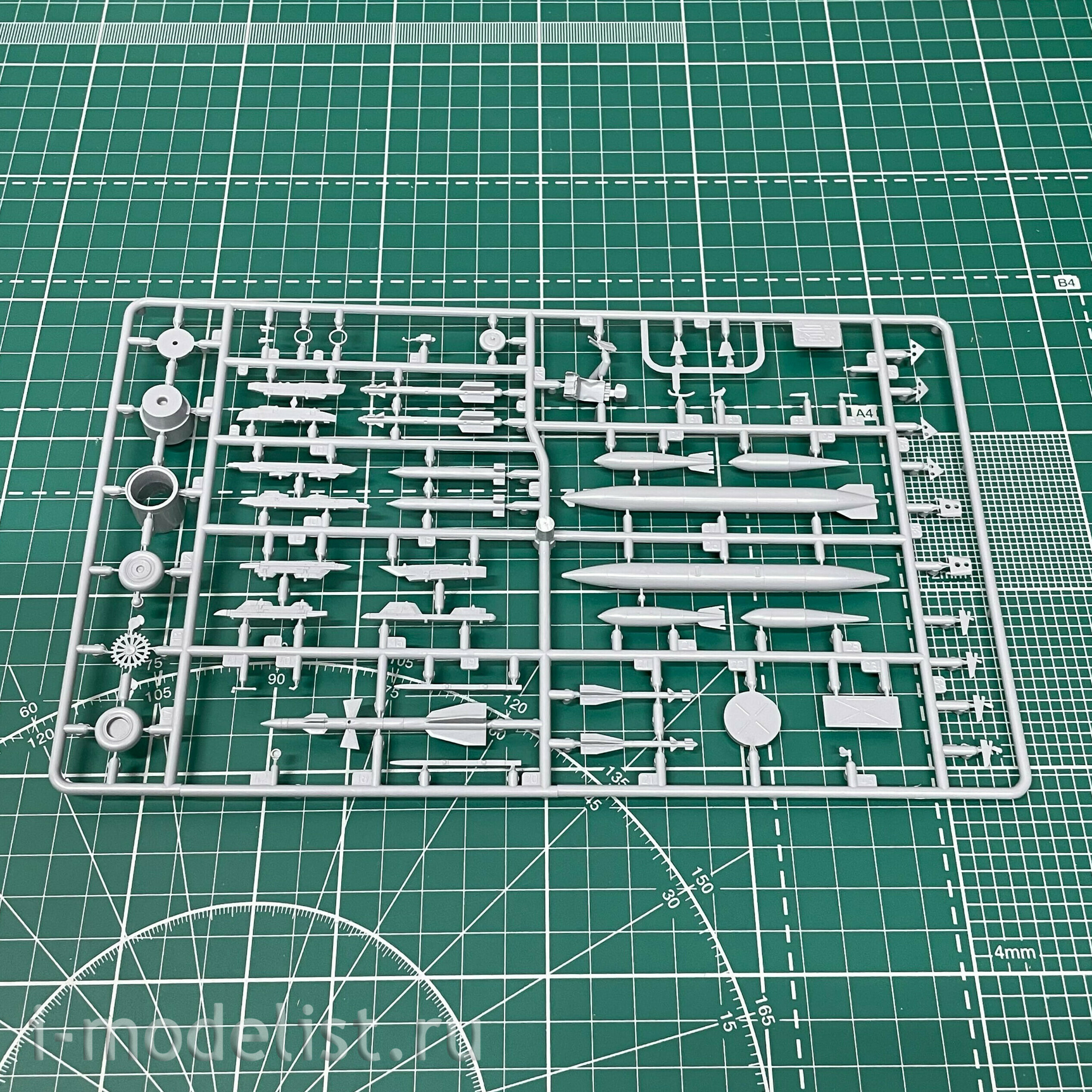7278ПН Zvezda 1/72 Подарочный набор: Российский истребитель 