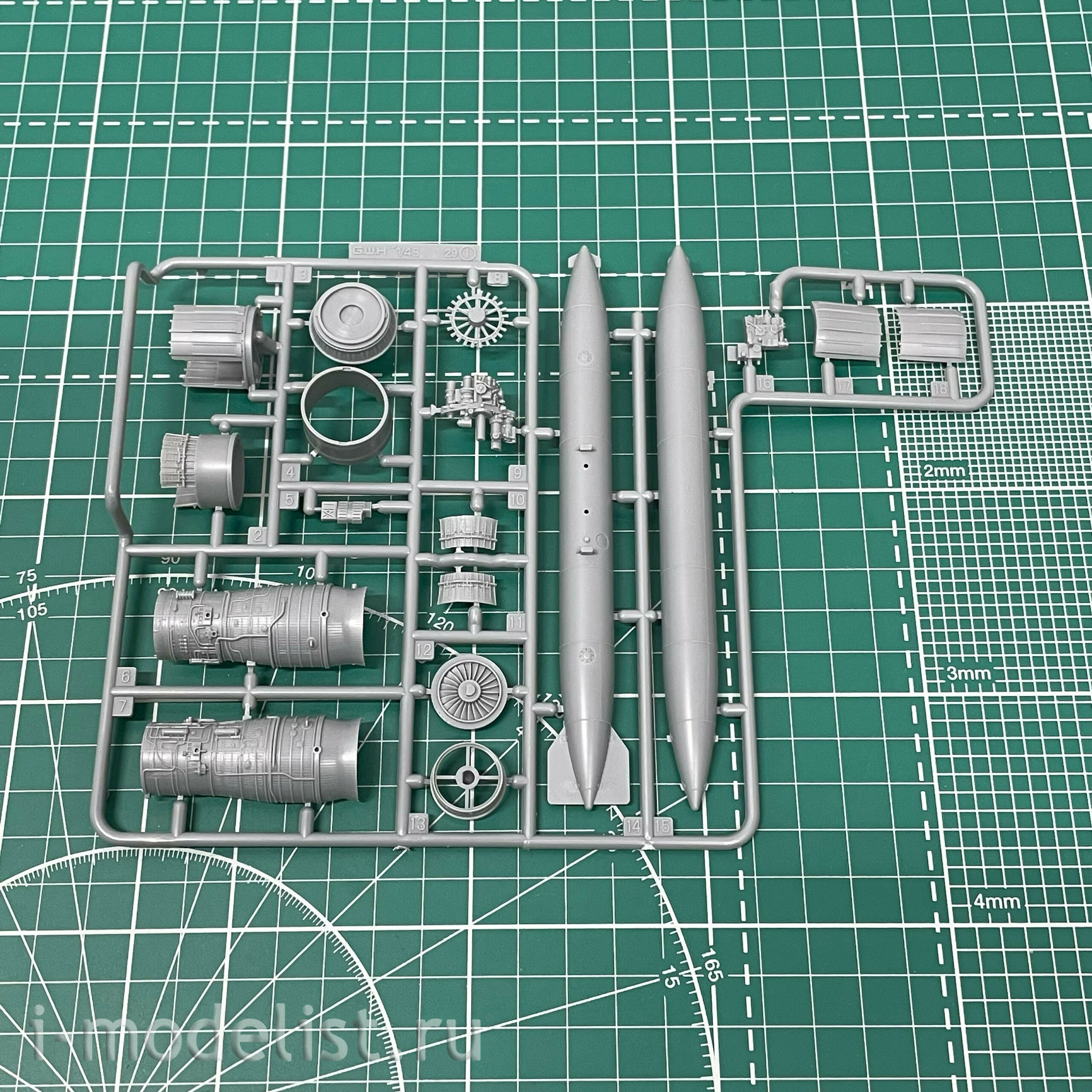 S4814 Great Wall Hobby 1/48 MiGG-29 9-13 Aircraft (Swifts Aerobatic Team)