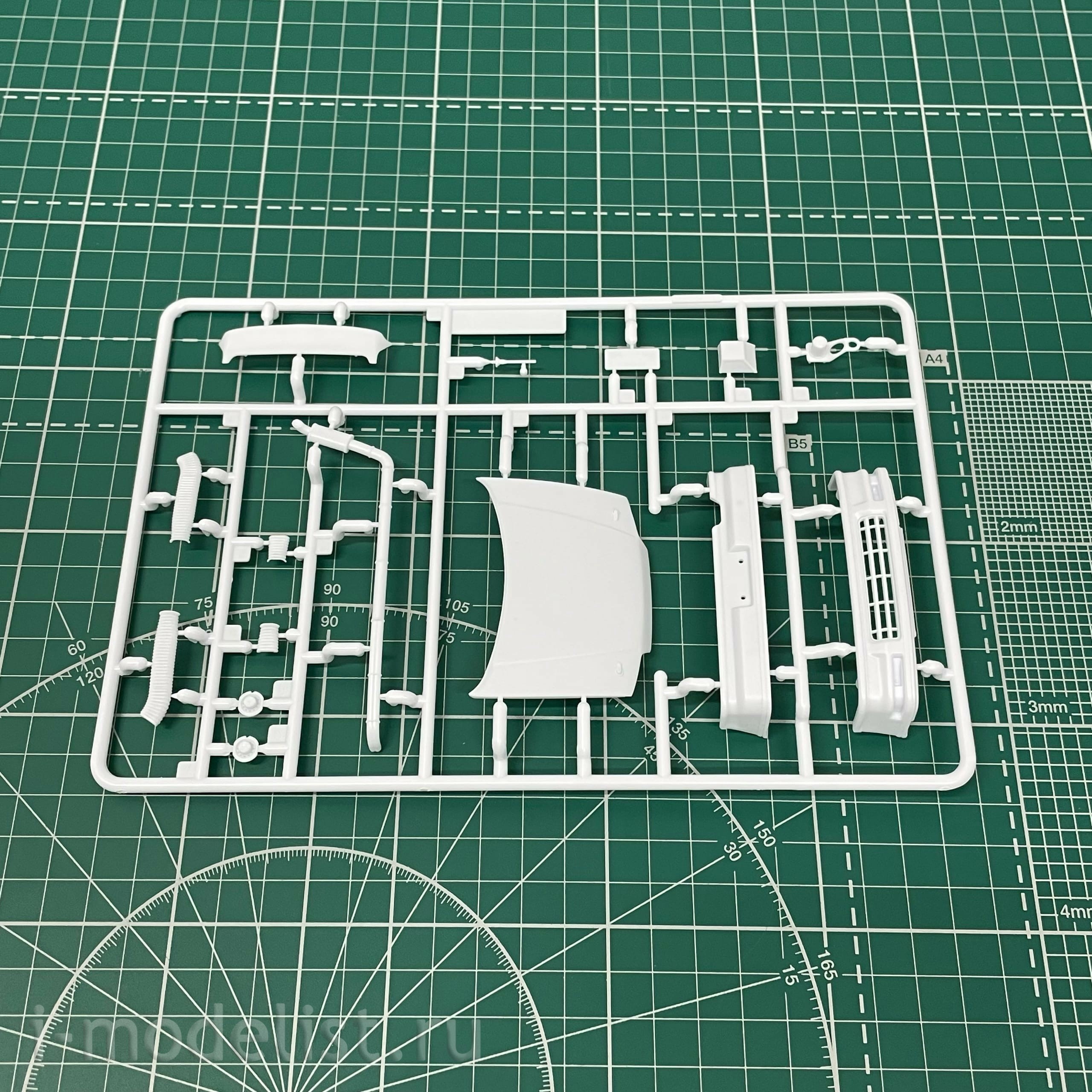 PN24021 NuNu 1/24 Car Honda Civic EF9 '92 Aida