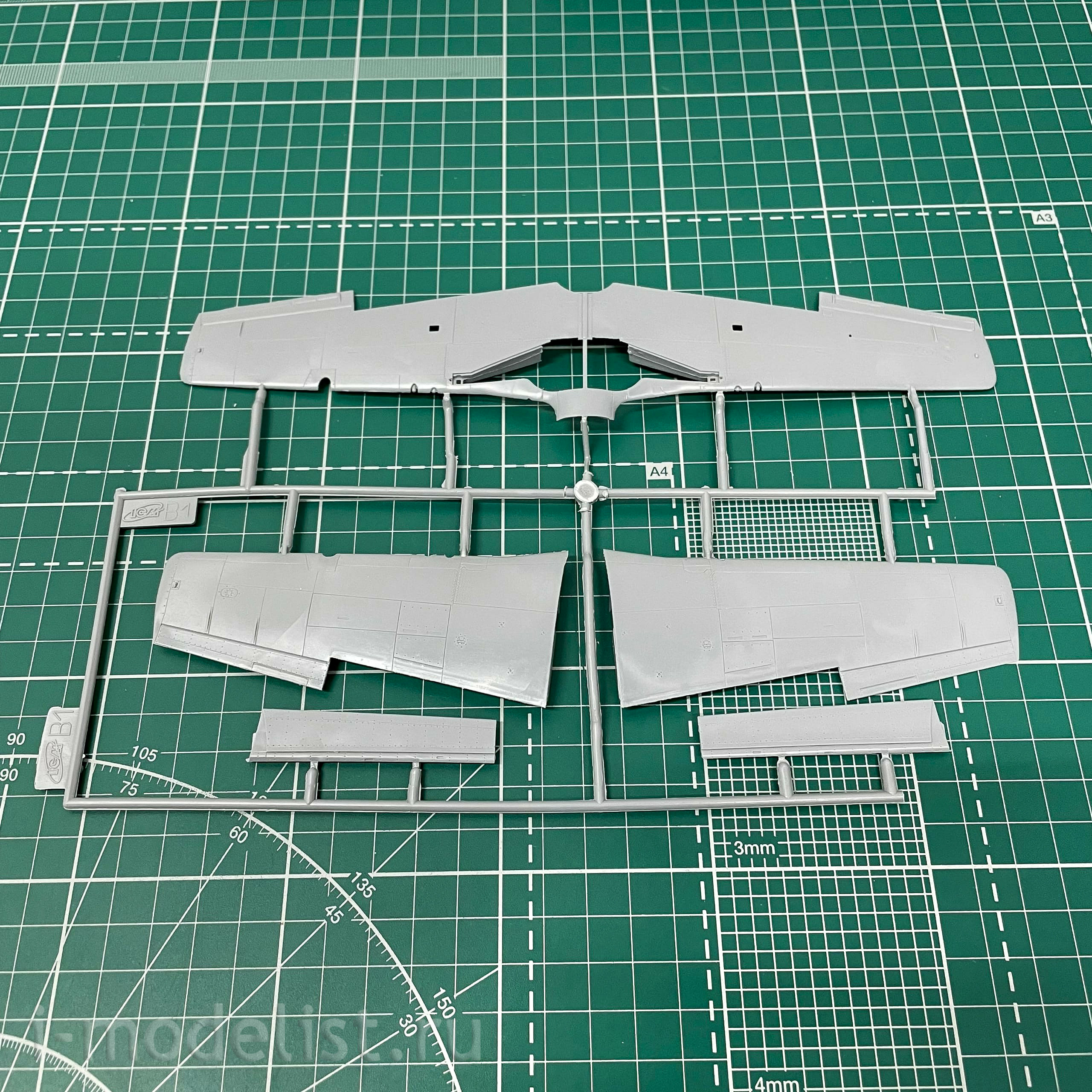 48161 ICM 1/48 Mustang P-51A, US air force.