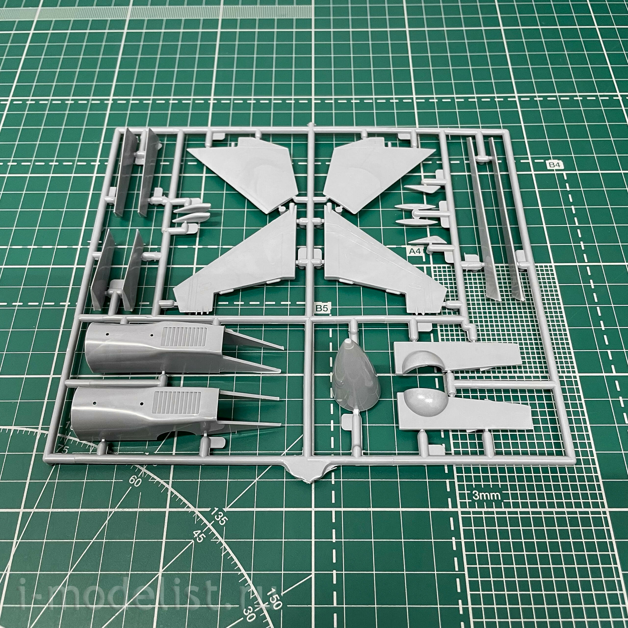 7206ПН Zvezda 1/72 Подарочный набор: Советский истребитель завоевания превосходства в воздухе Су-27