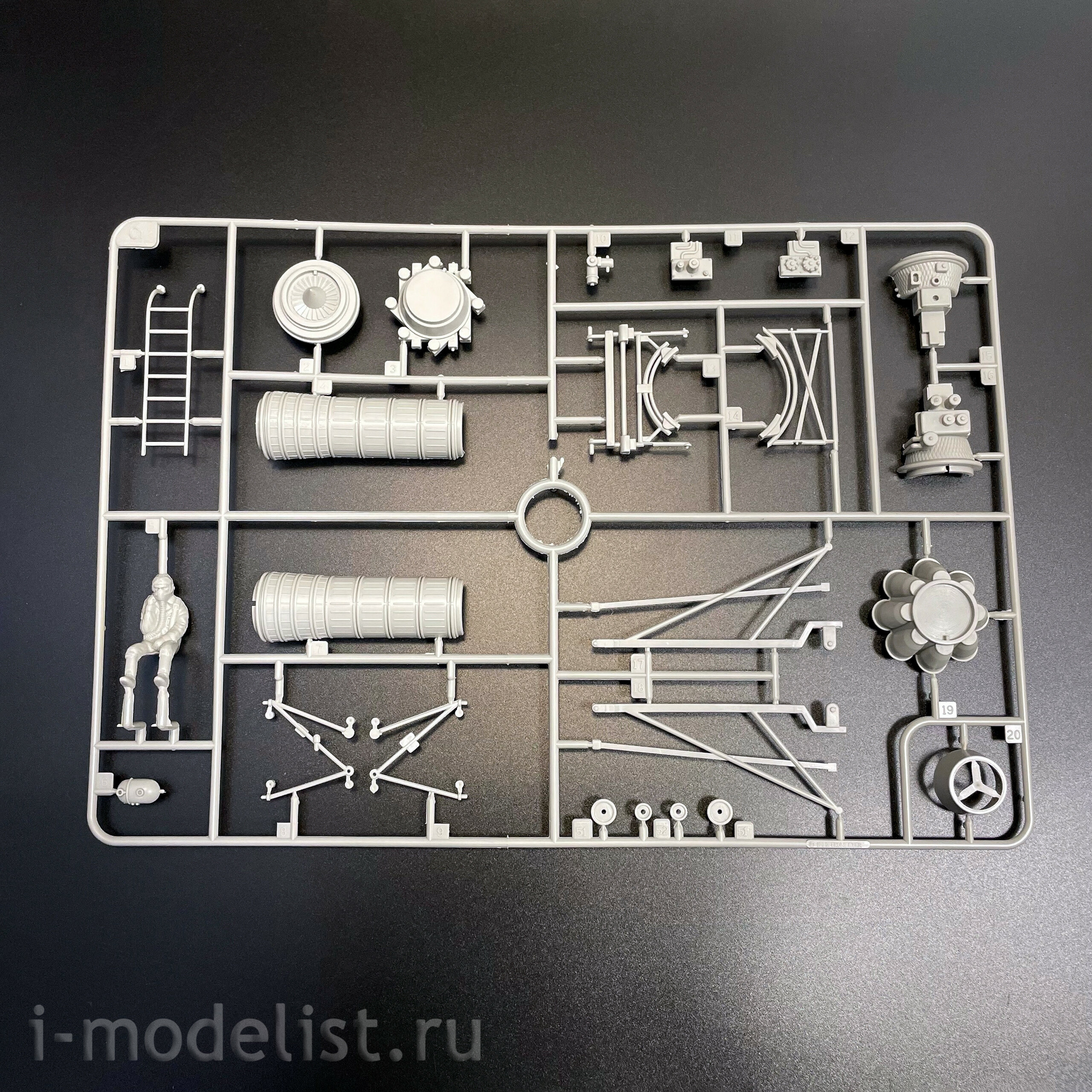 02204 Trumpeter 1/32 M-15 BIS