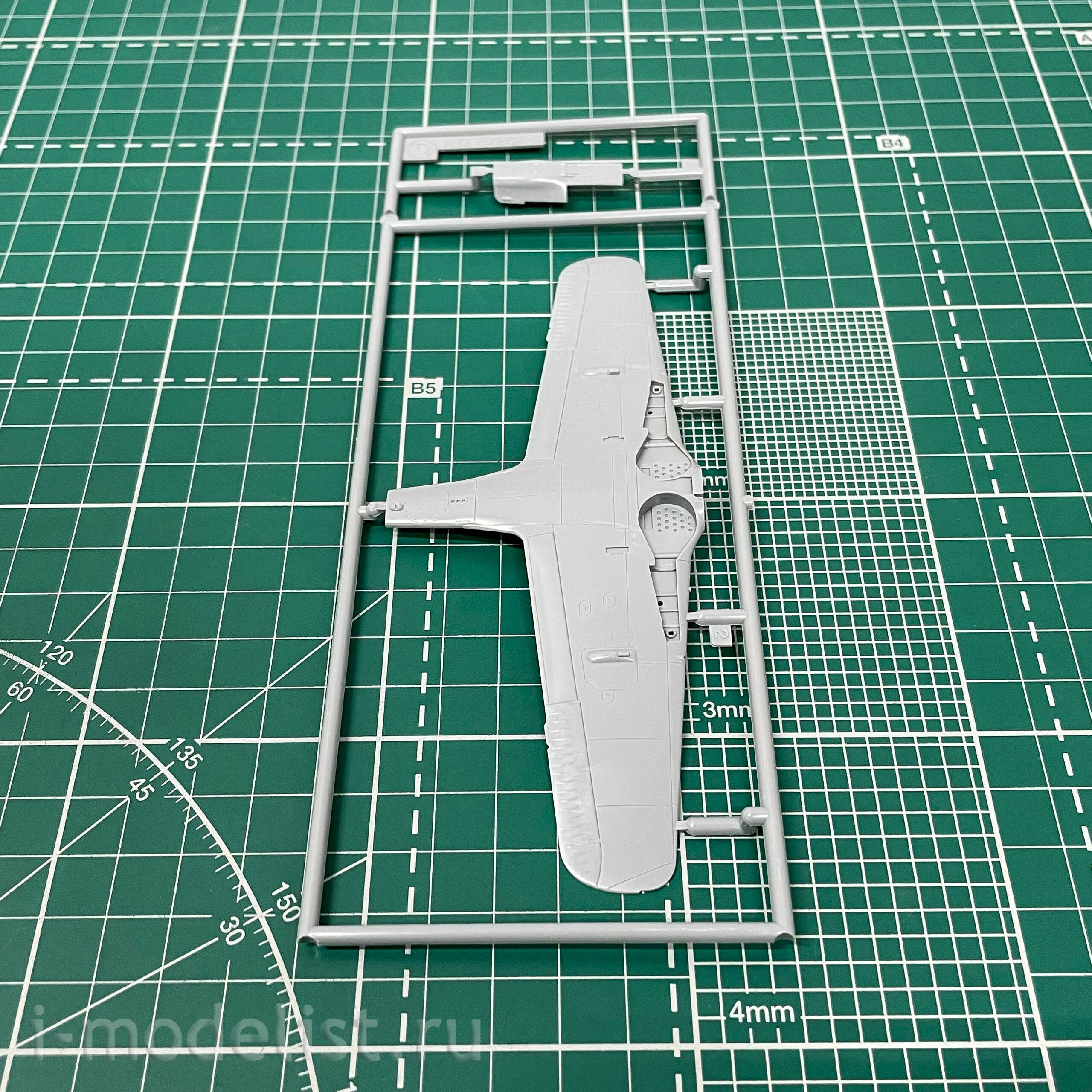 02193 Hasegawa 1/72 Aircraft Ta.154 A-1 and Fw-190A-8