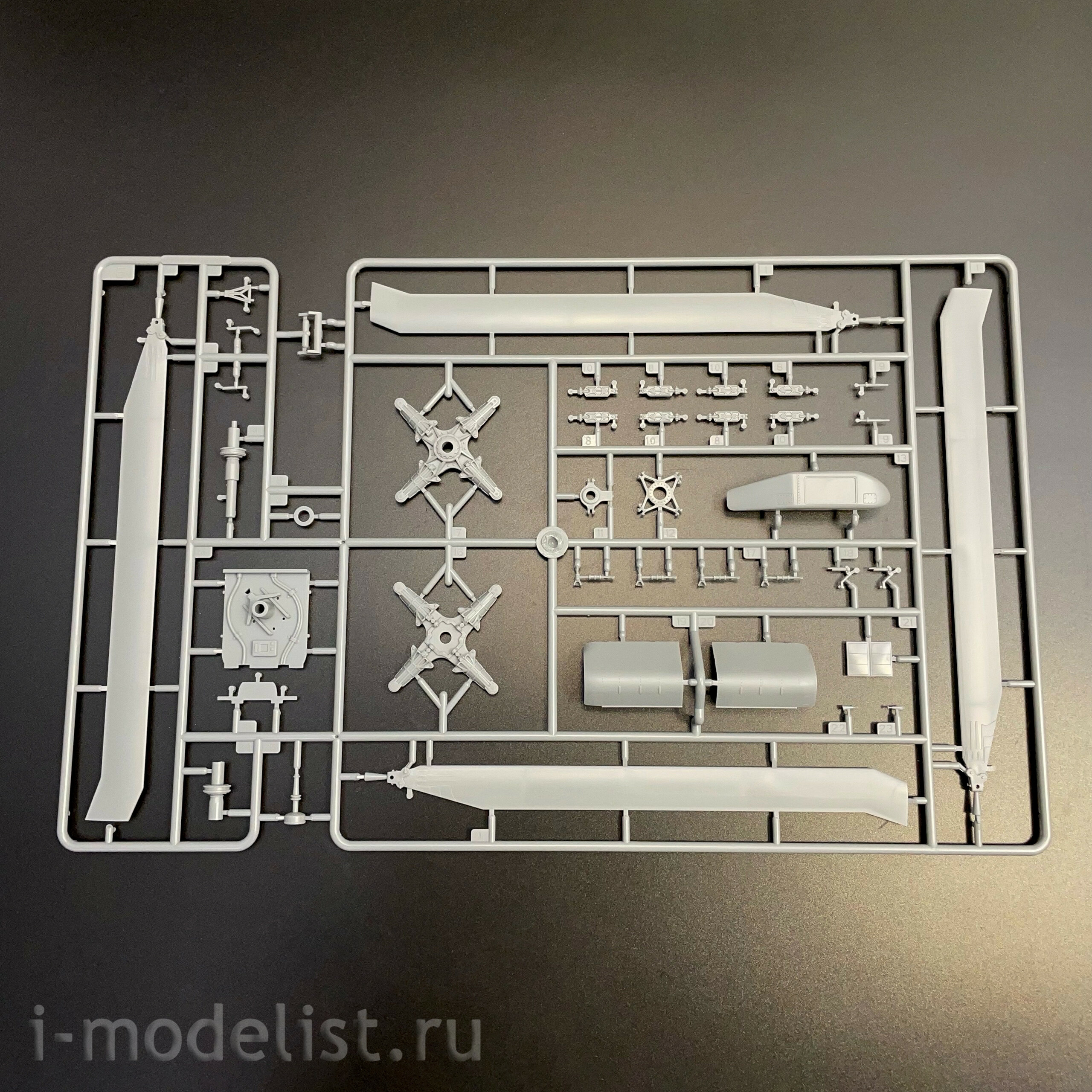 05115 Т$ач 1/35 Вертолёт AH-64A Apache (поздний)