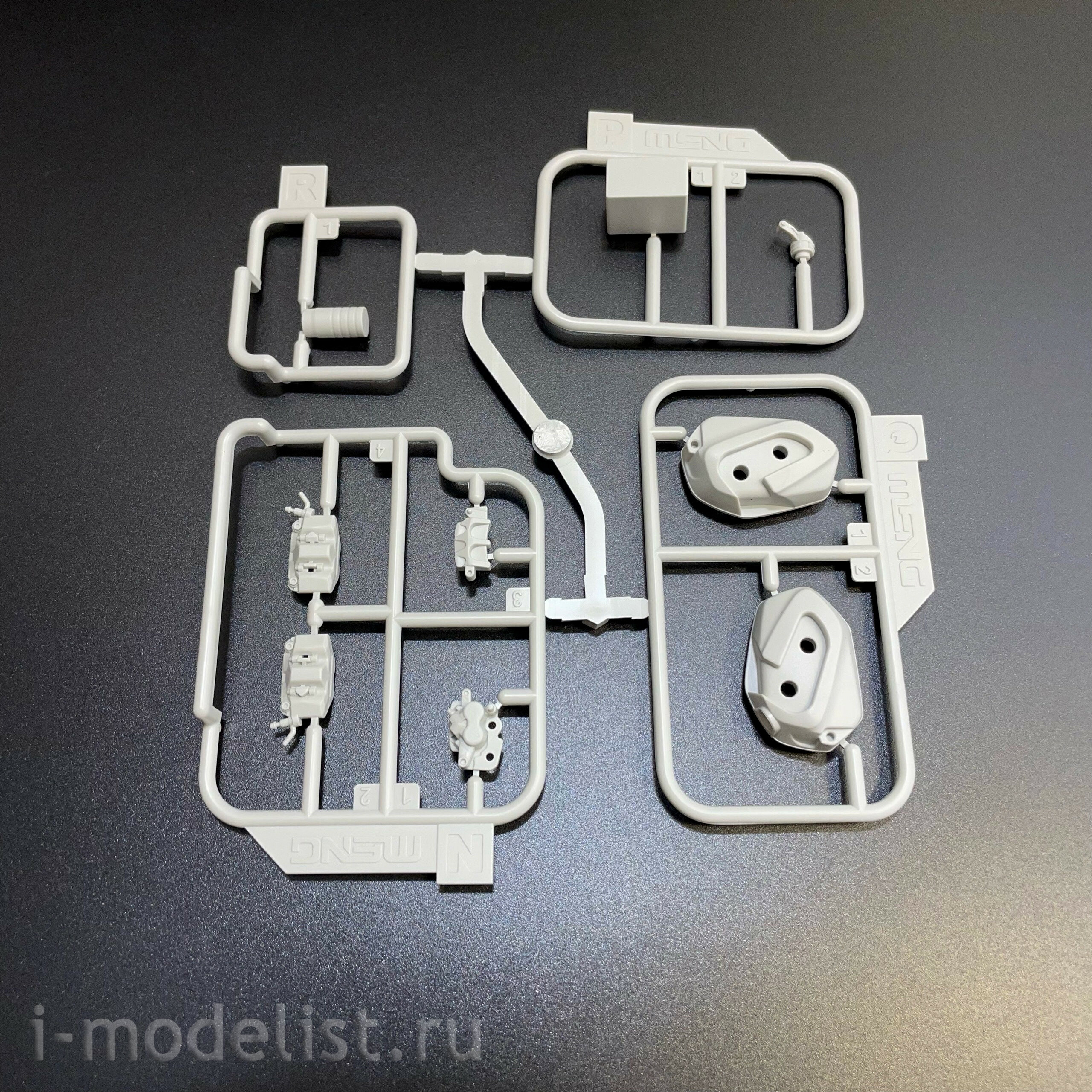 MT-005 Meng 1/9 Баварский мfromоцикл R 1250 GS ADV