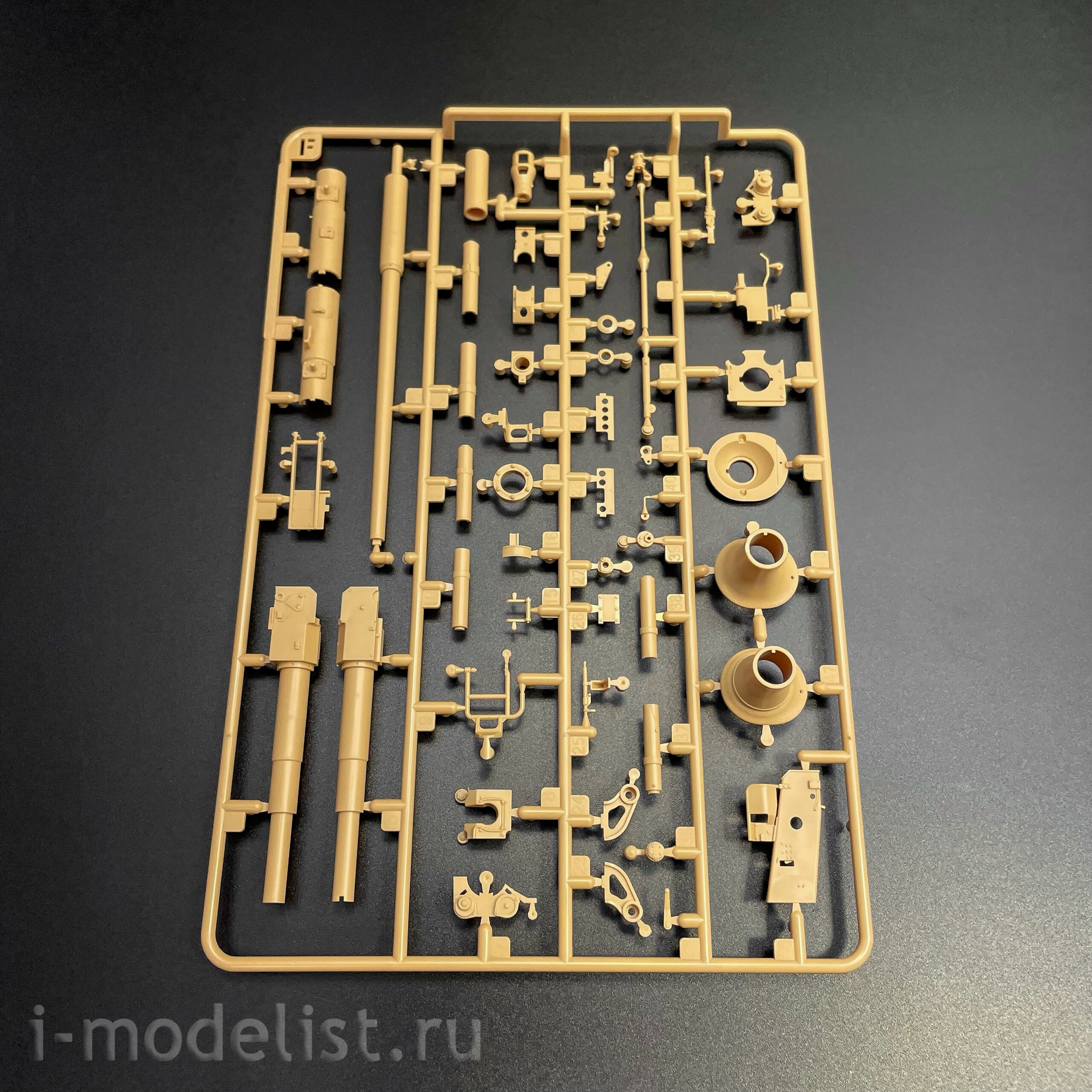 RM-5126 Rye Field Model 1/35 Notмецкий тяжелый танк Sd.Kfz.182 Tiger Ausf.B King Tiger (турель Henschel), продвинутая версия