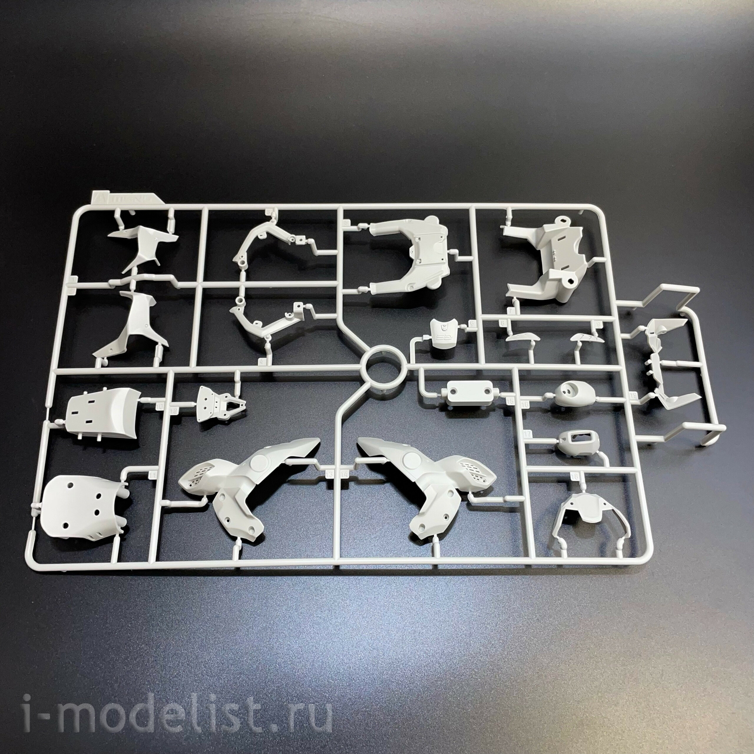 MT-005 Meng 1/9 Баварский мfromоцикл R 1250 GS ADV