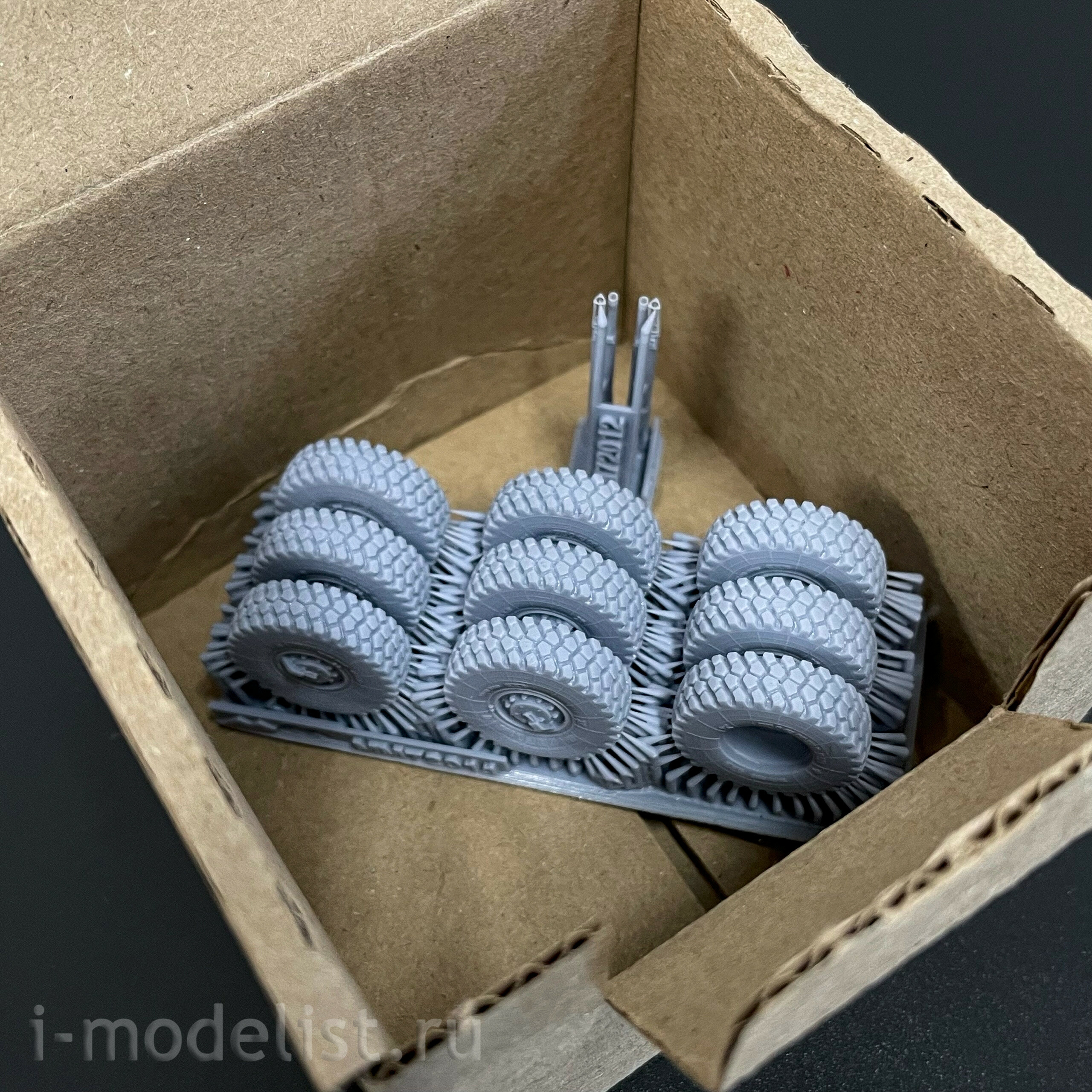MM72010 My Model 1/72 Set of add-ons No. 3 for the Zvezda model, art. 5069 (set of wheels 9 pcs. + automatic machine)