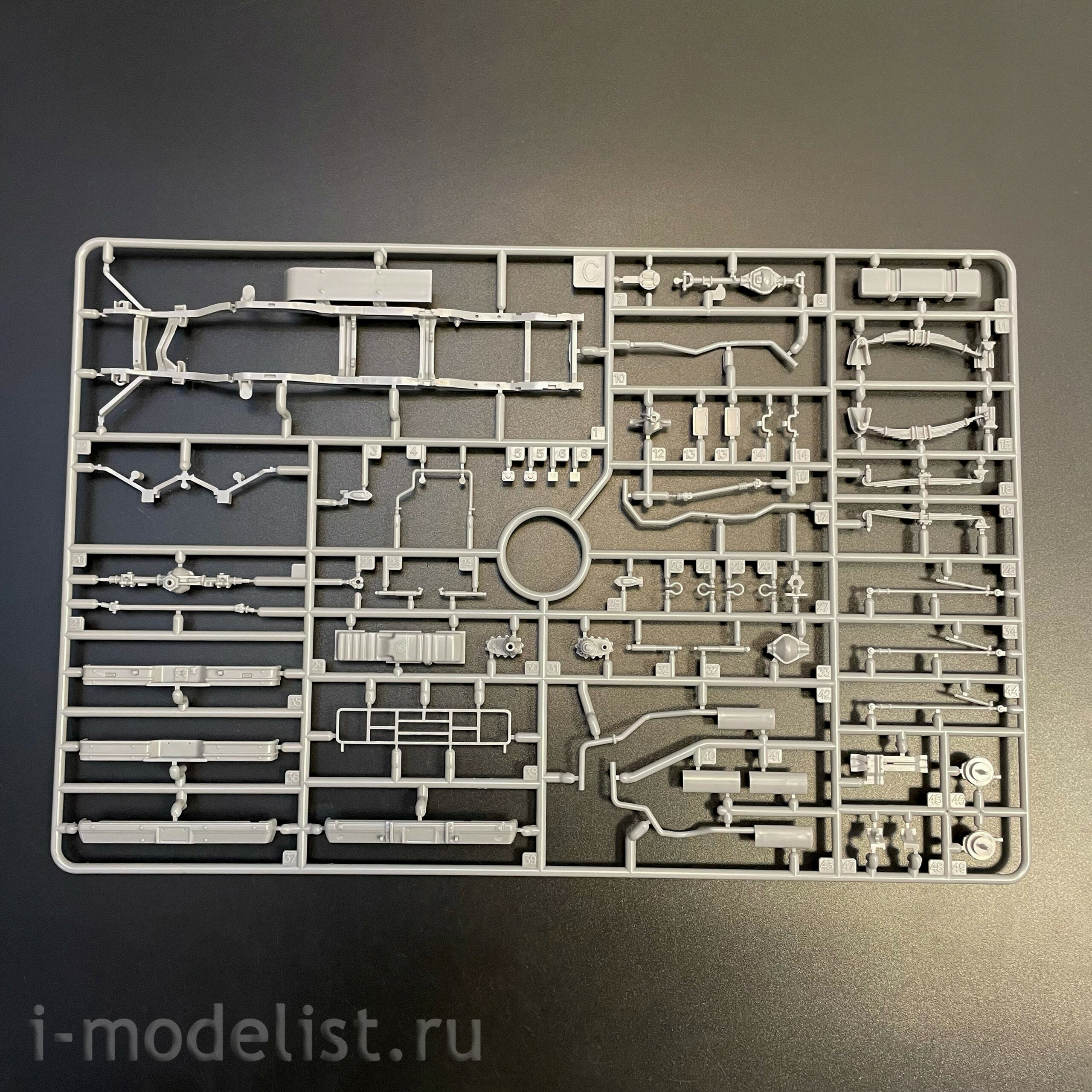 AK35031 AK Interactive 1/35 Грузовой автомобиль M1008 с брезентом / M1008 CARGO CARRIER with Tarp